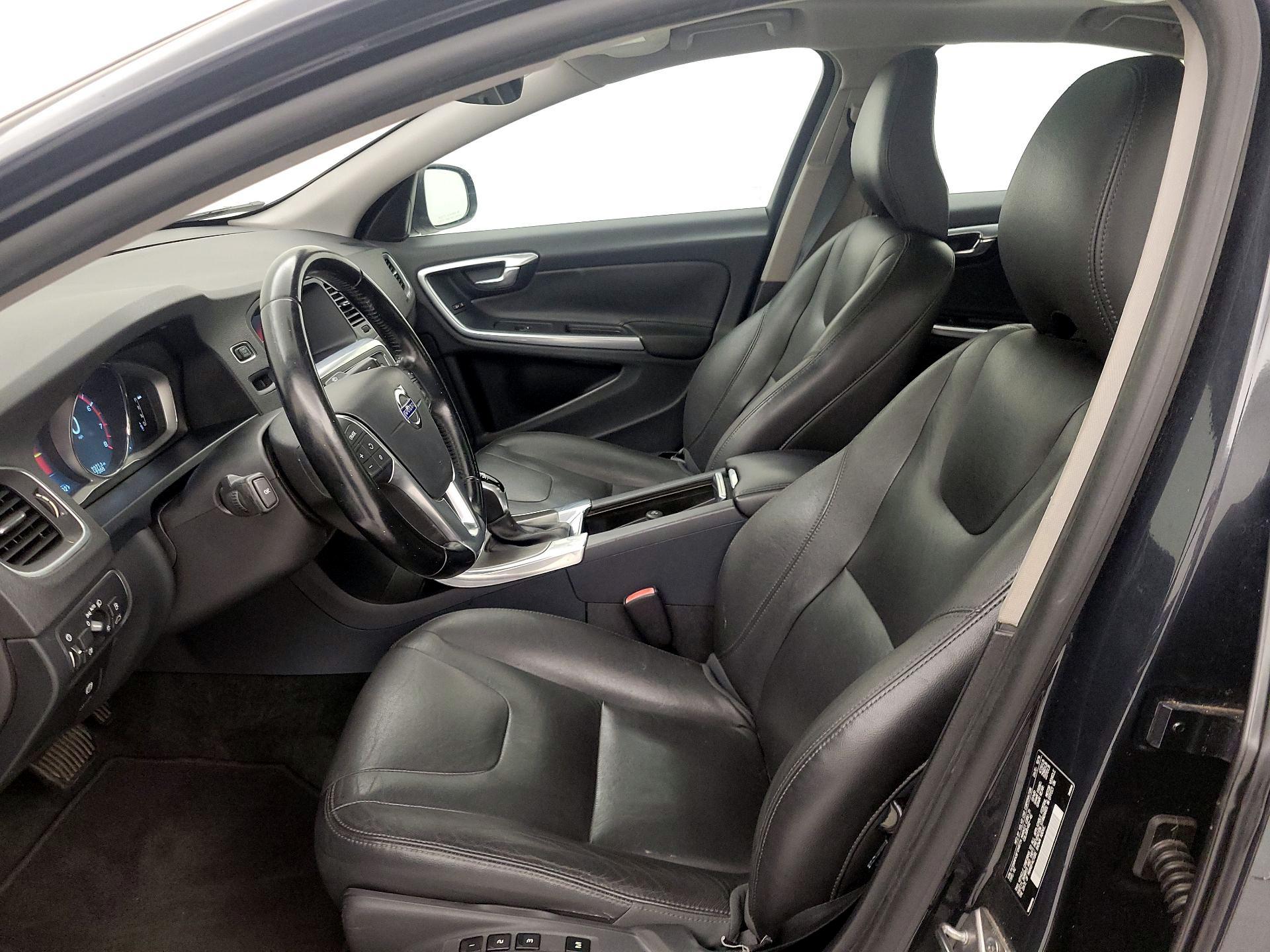Thumbnail: 2015 Volvo S60 - 11