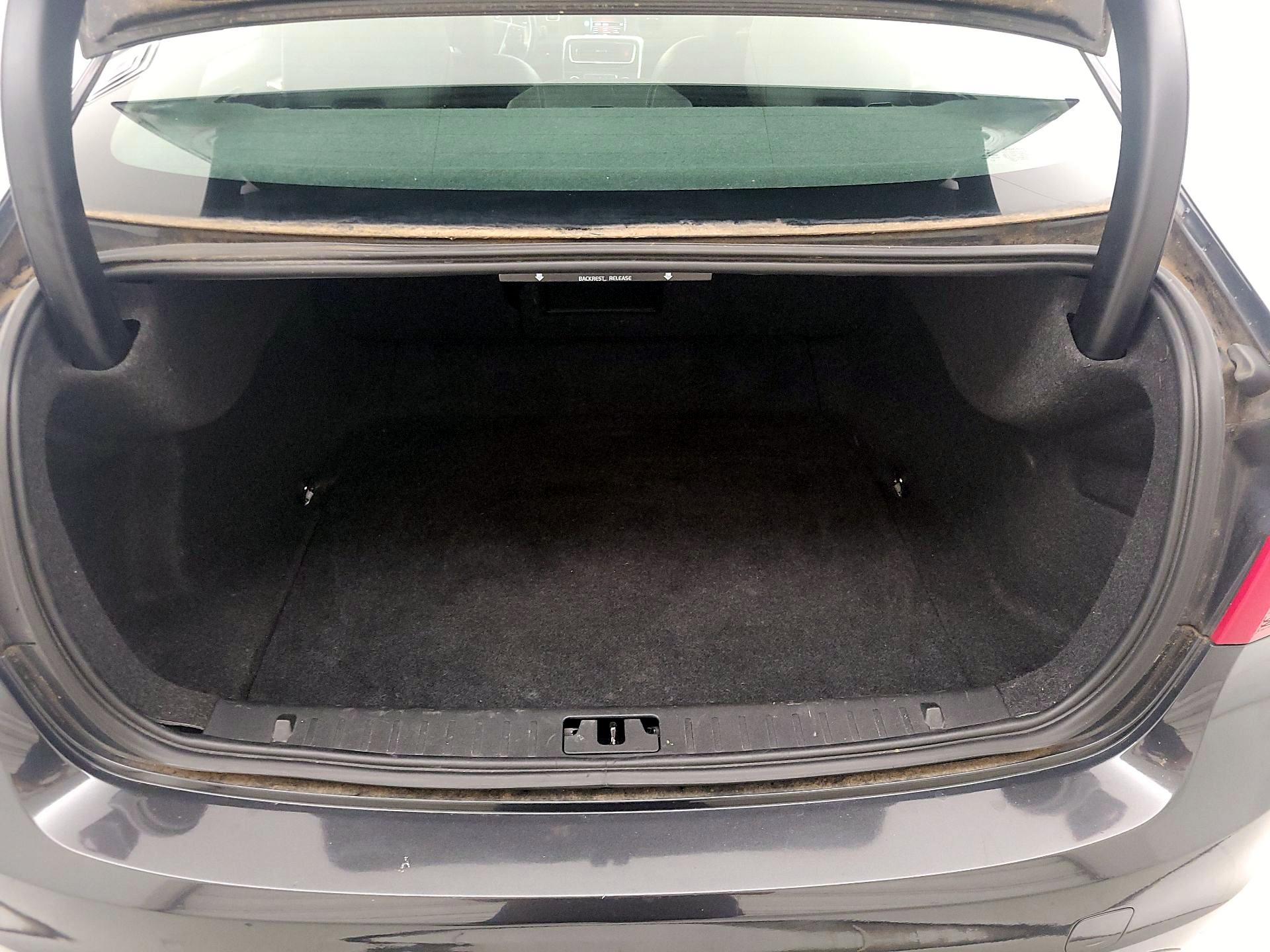 Thumbnail: 2015 Volvo S60 - 20