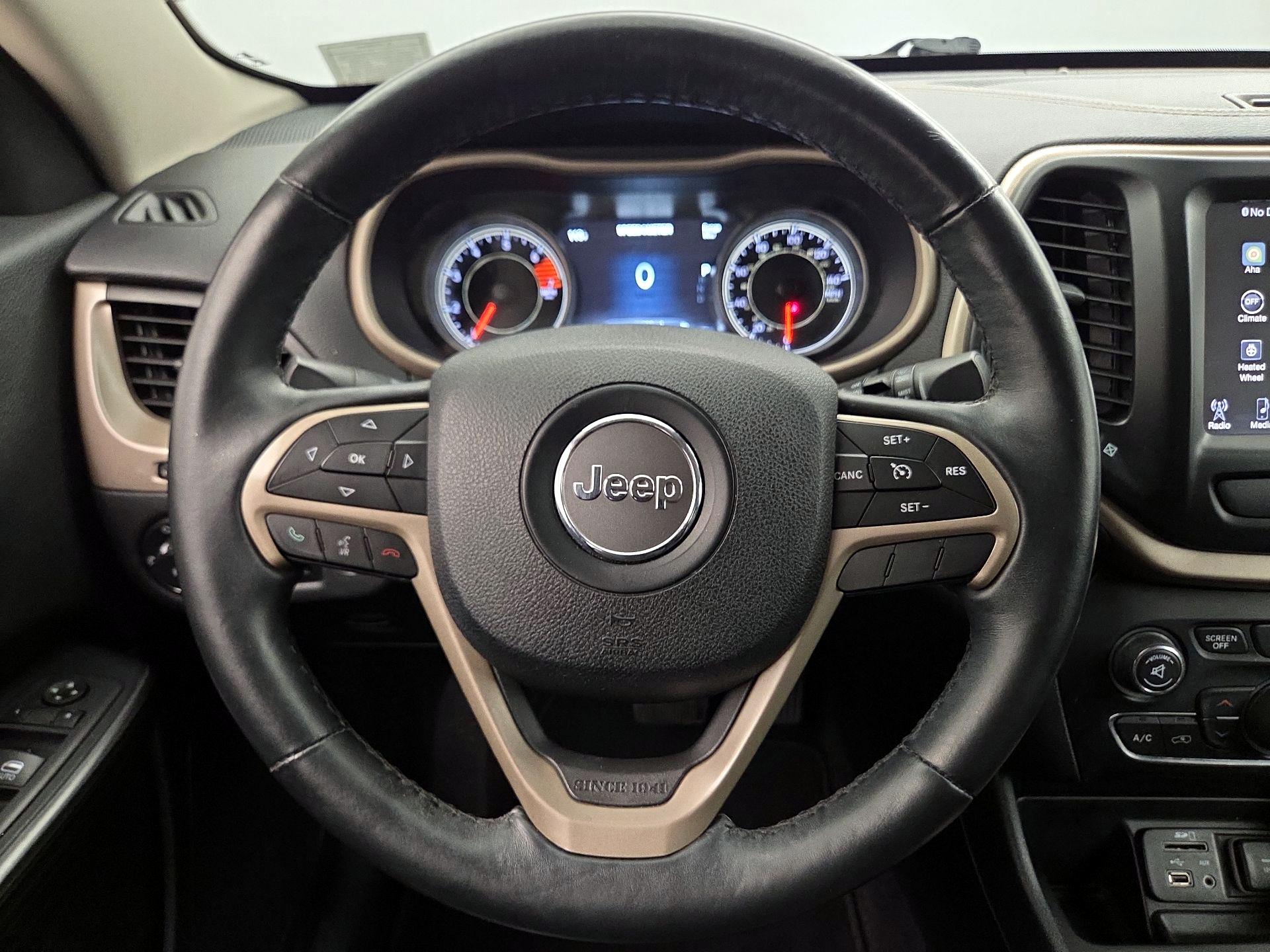 Thumbnail: 2016 Jeep Cherokee - 10