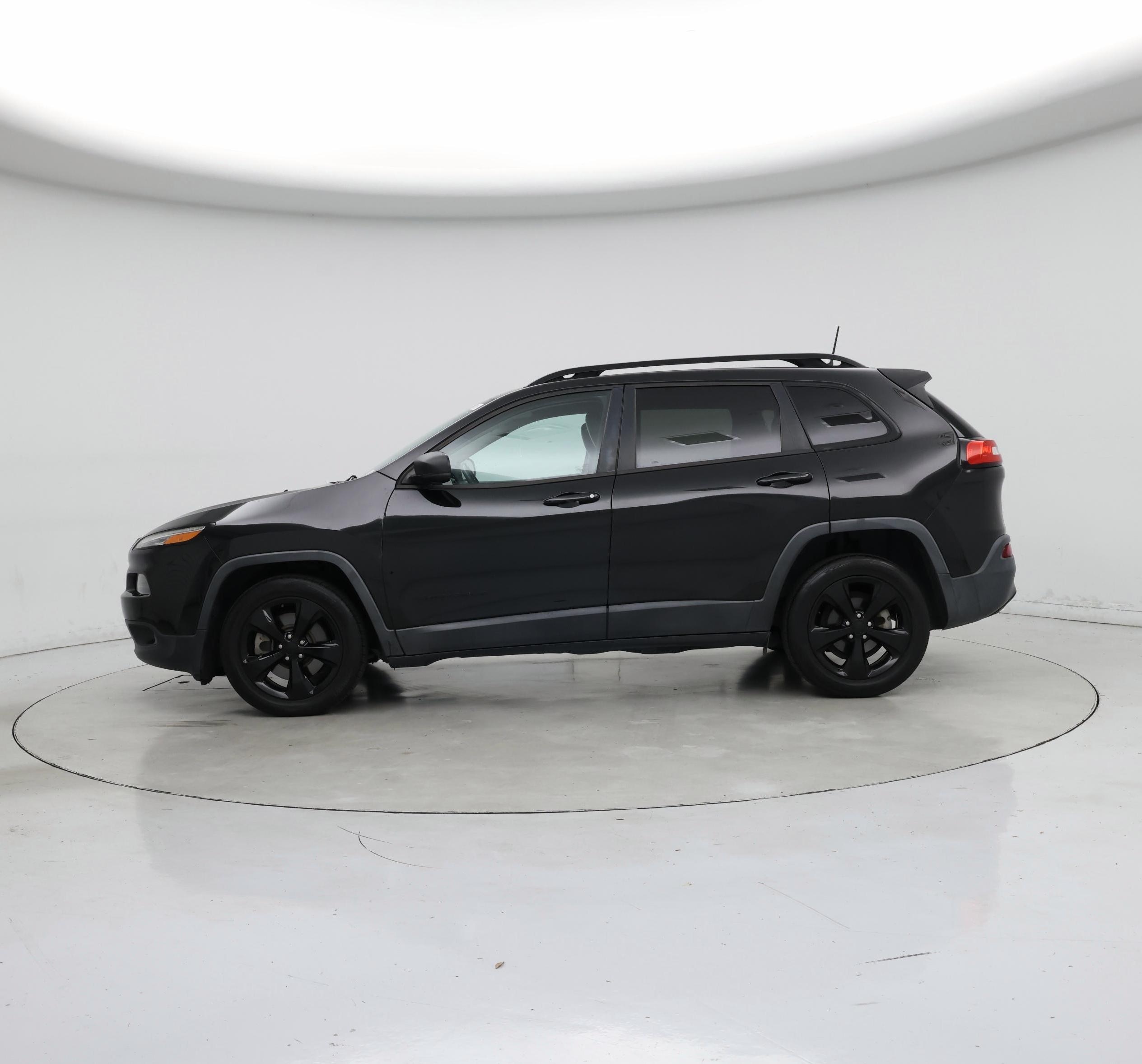 Thumbnail: 2016 Jeep Cherokee - 3