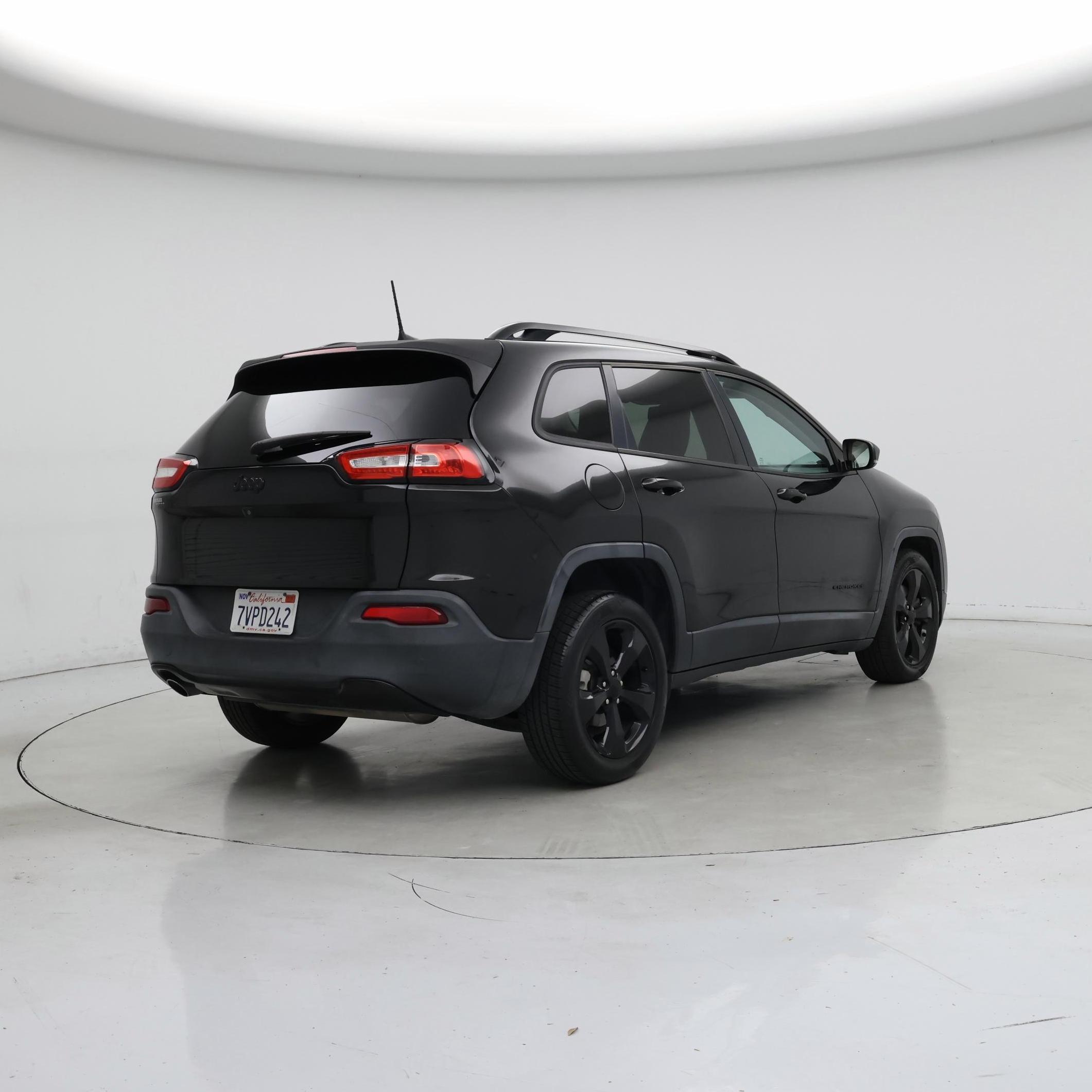 Thumbnail: 2016 Jeep Cherokee - 8