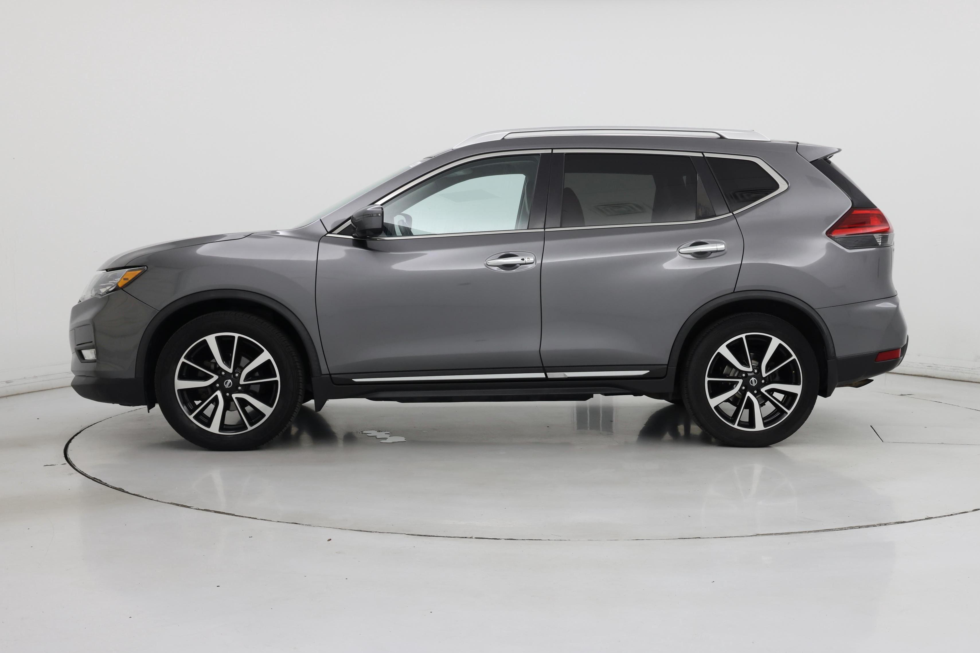 Thumbnail: 2017 Nissan Rogue - 3