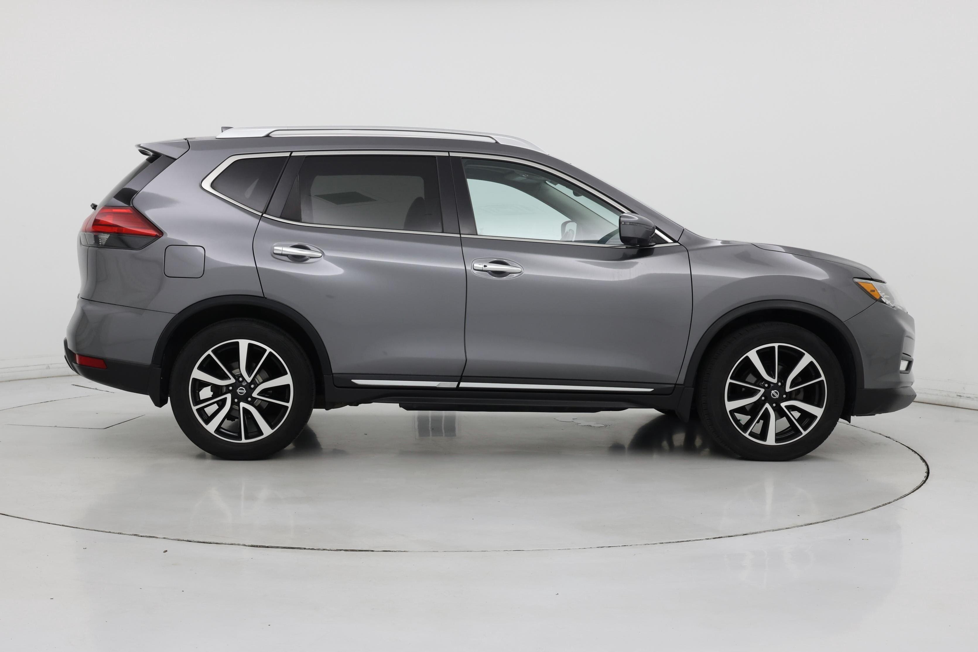 Thumbnail: 2017 Nissan Rogue - 7