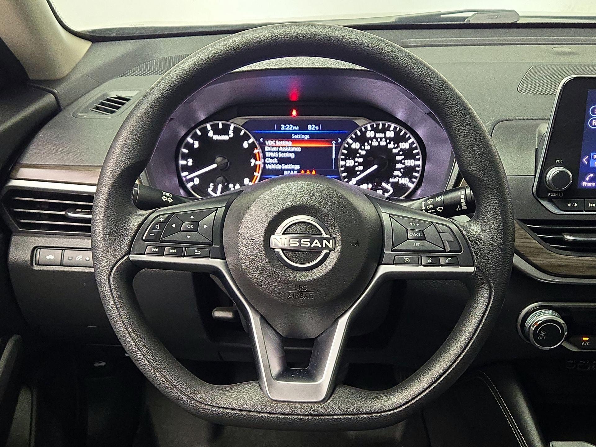 Thumbnail: 2023 Nissan Altima - 10