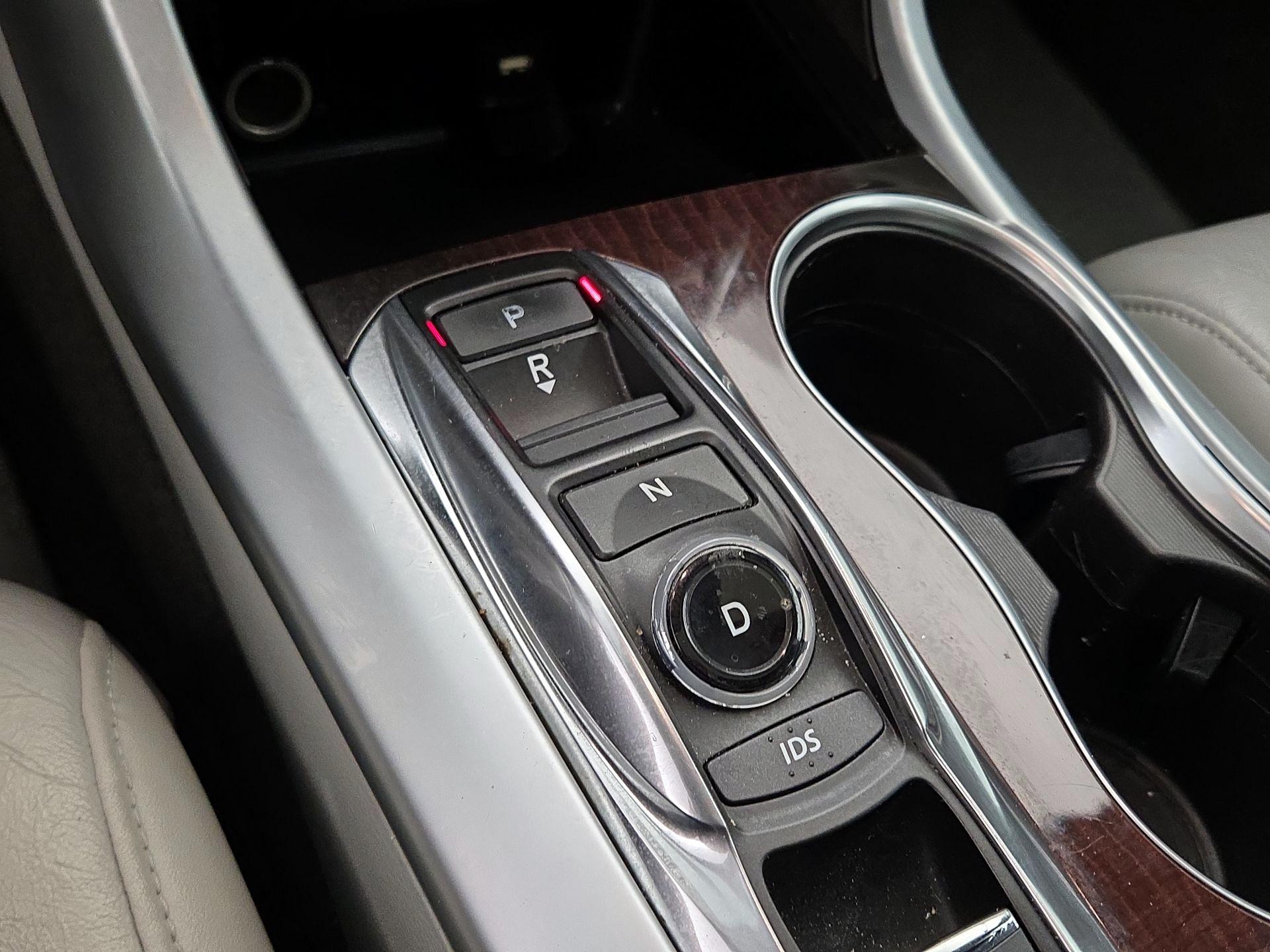 Thumbnail: 2015 Acura TLX - 18