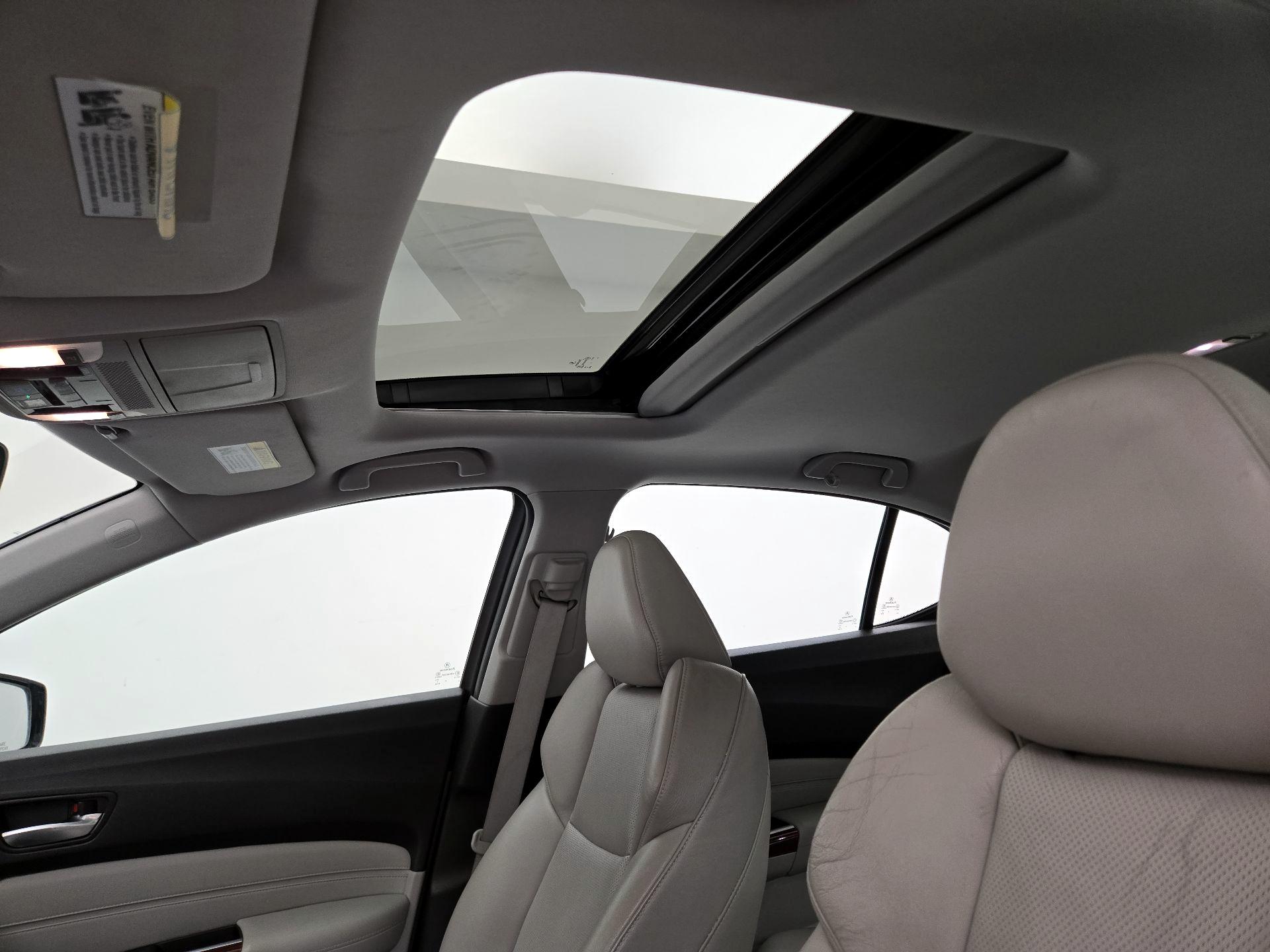 Thumbnail: 2015 Acura TLX - 20