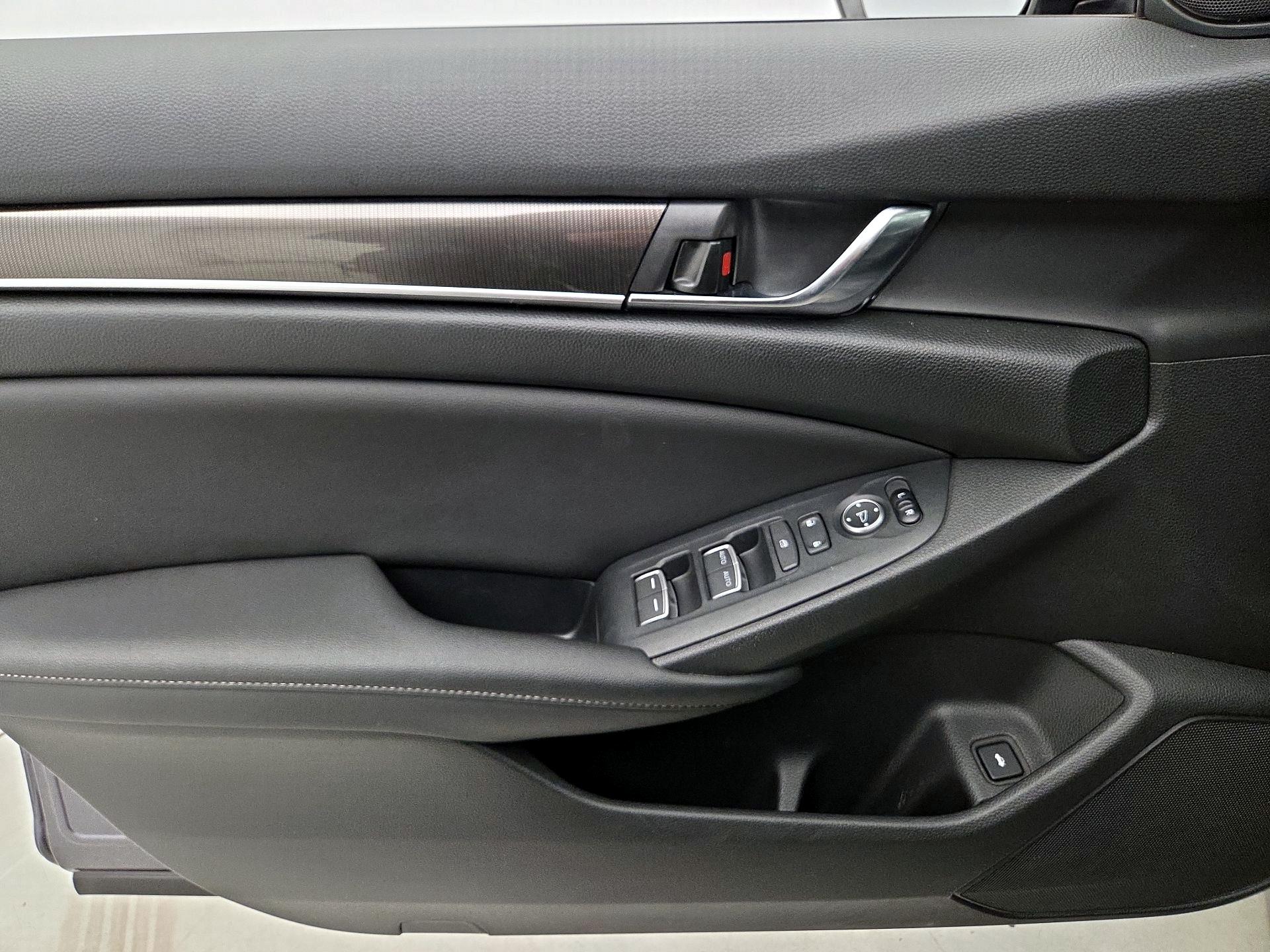 Thumbnail: 2019 Honda Accord - 12