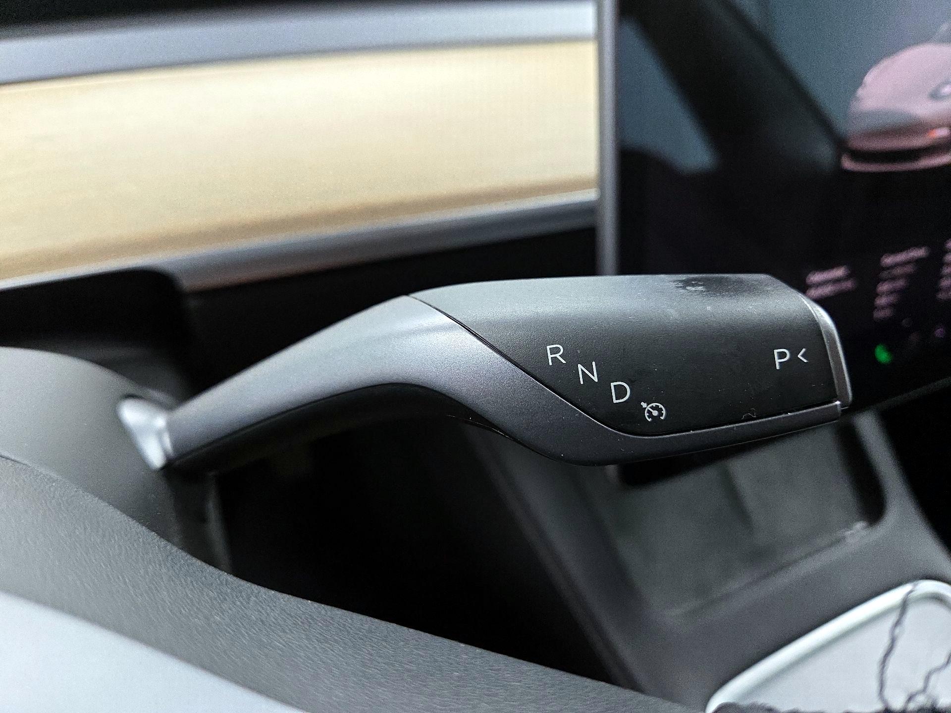 Thumbnail: 2022 Tesla Model 3 - 17