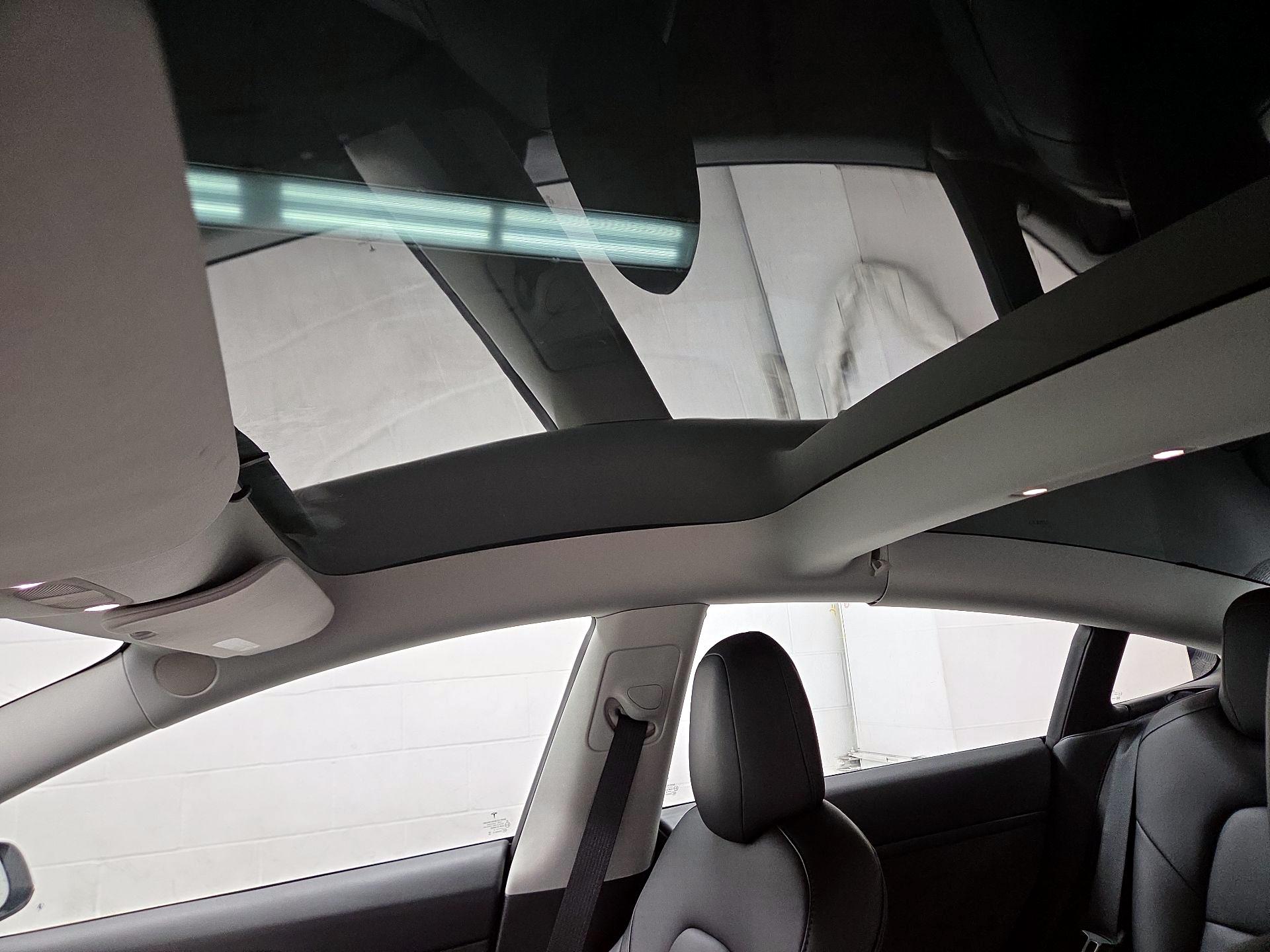 Thumbnail: 2022 Tesla Model 3 - 18