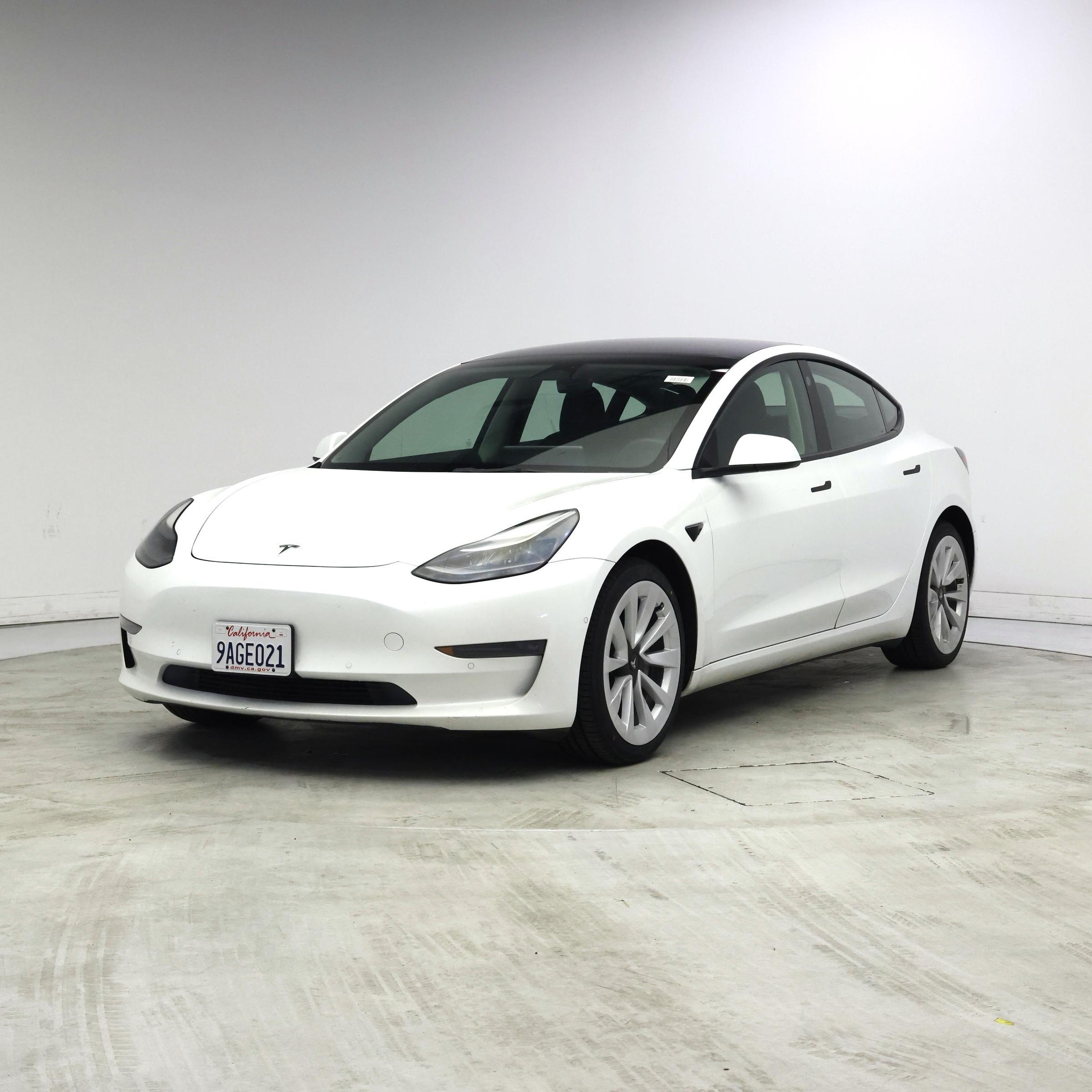 Thumbnail: 2022 Tesla Model 3 - 4