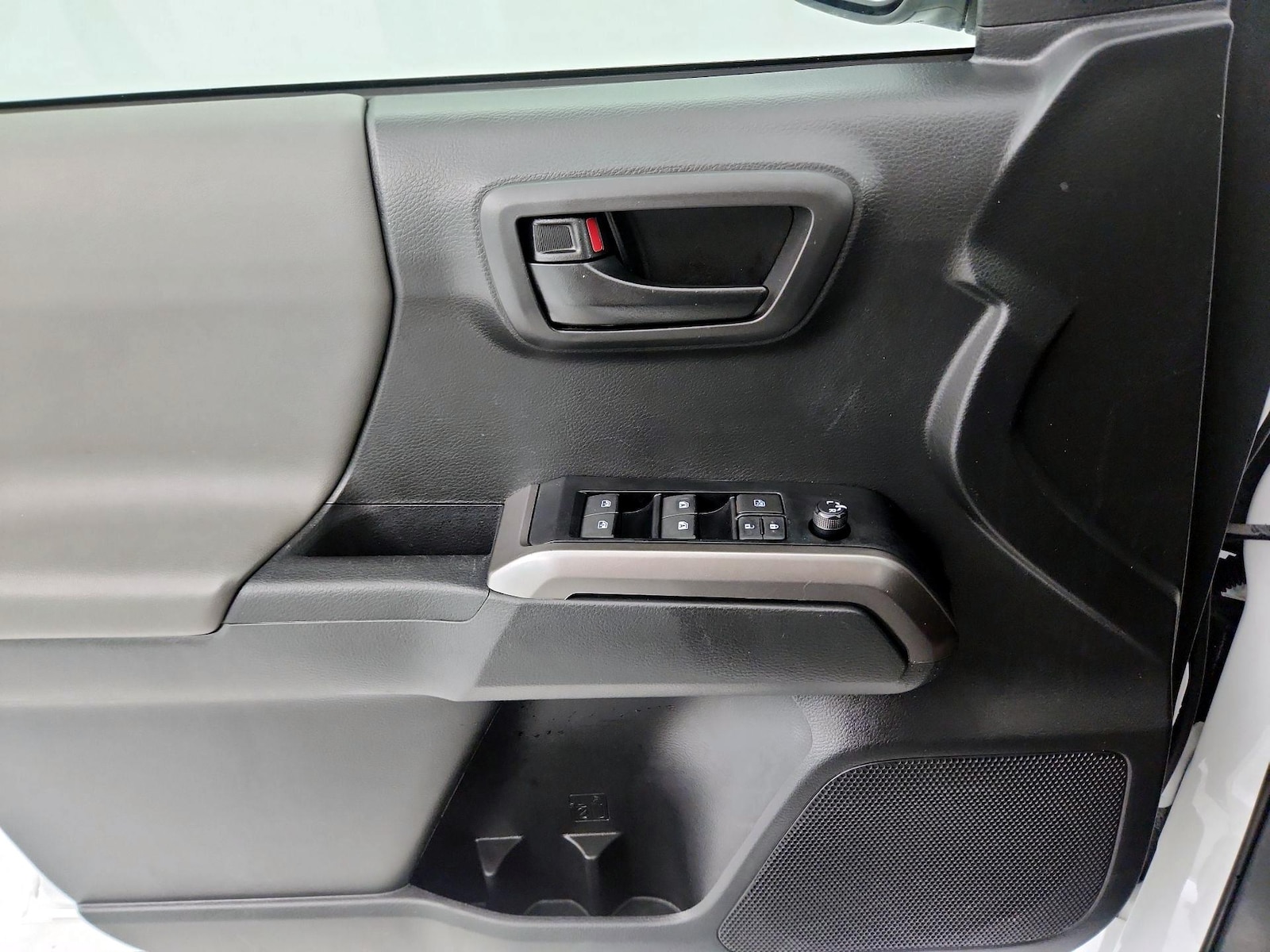 2023 Toyota Tacoma SR5 - Photo 11