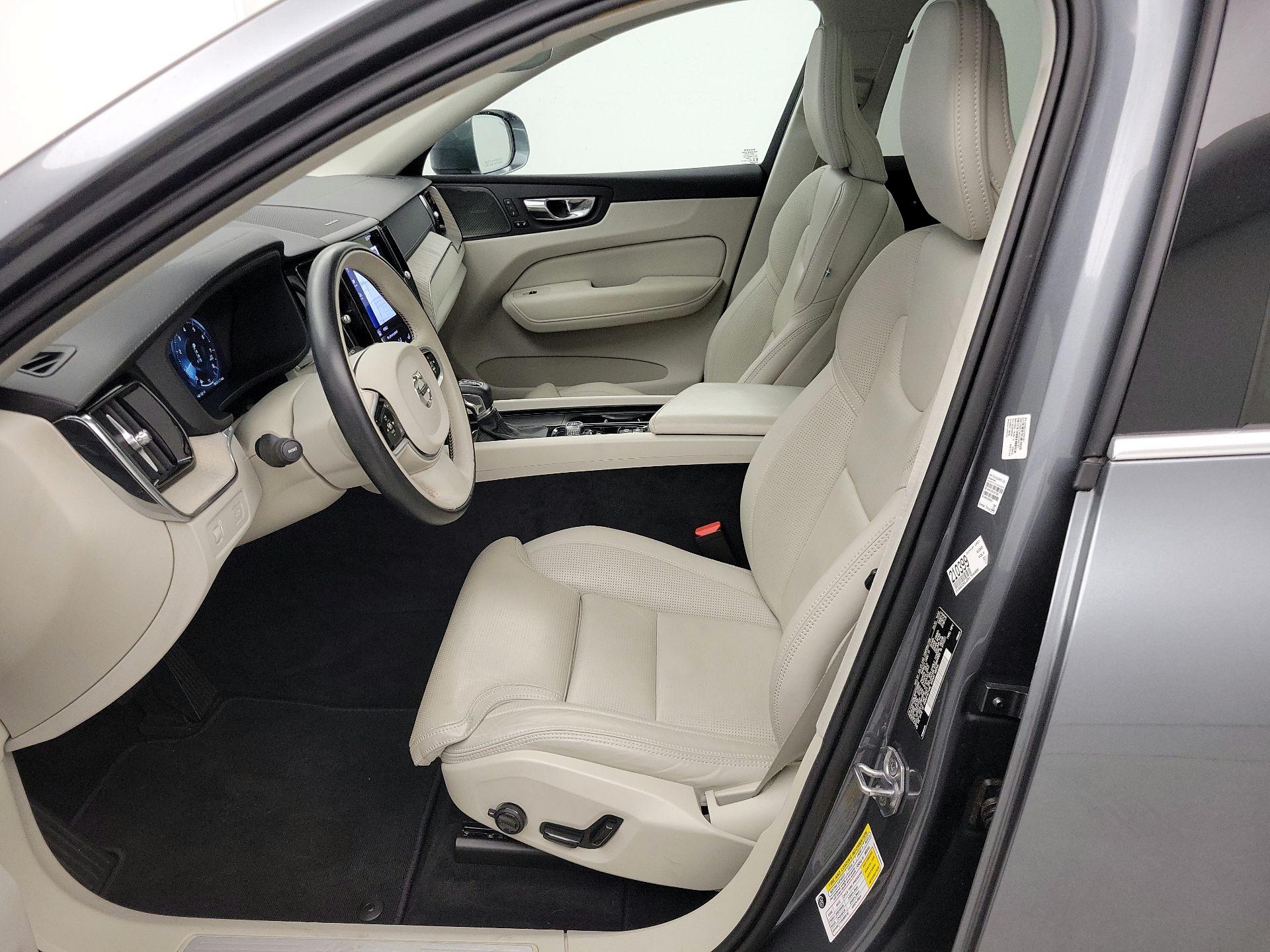 Thumbnail: 2021 Volvo XC60 - 11