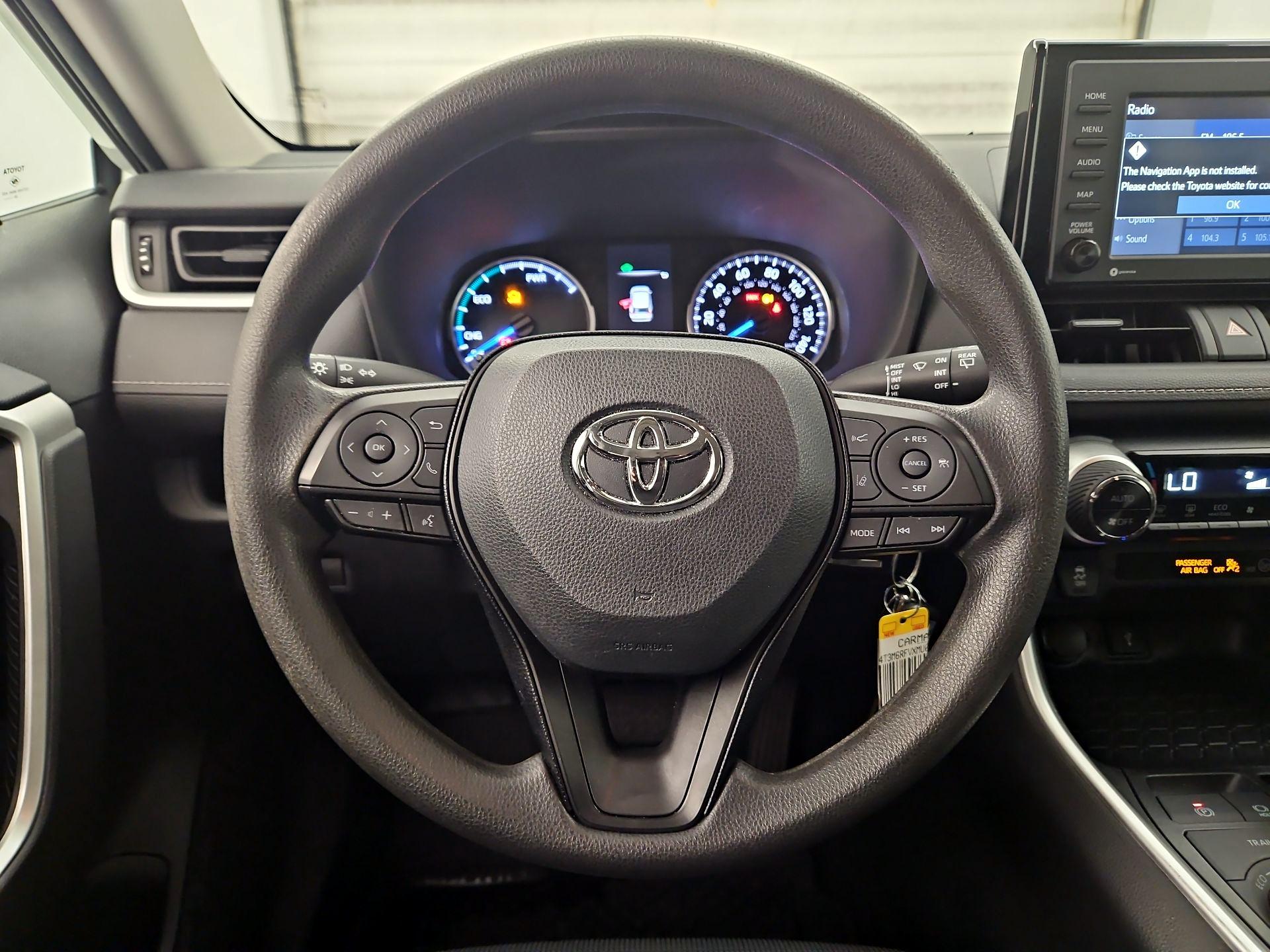 Thumbnail: 2021 Toyota RAV4 - 10