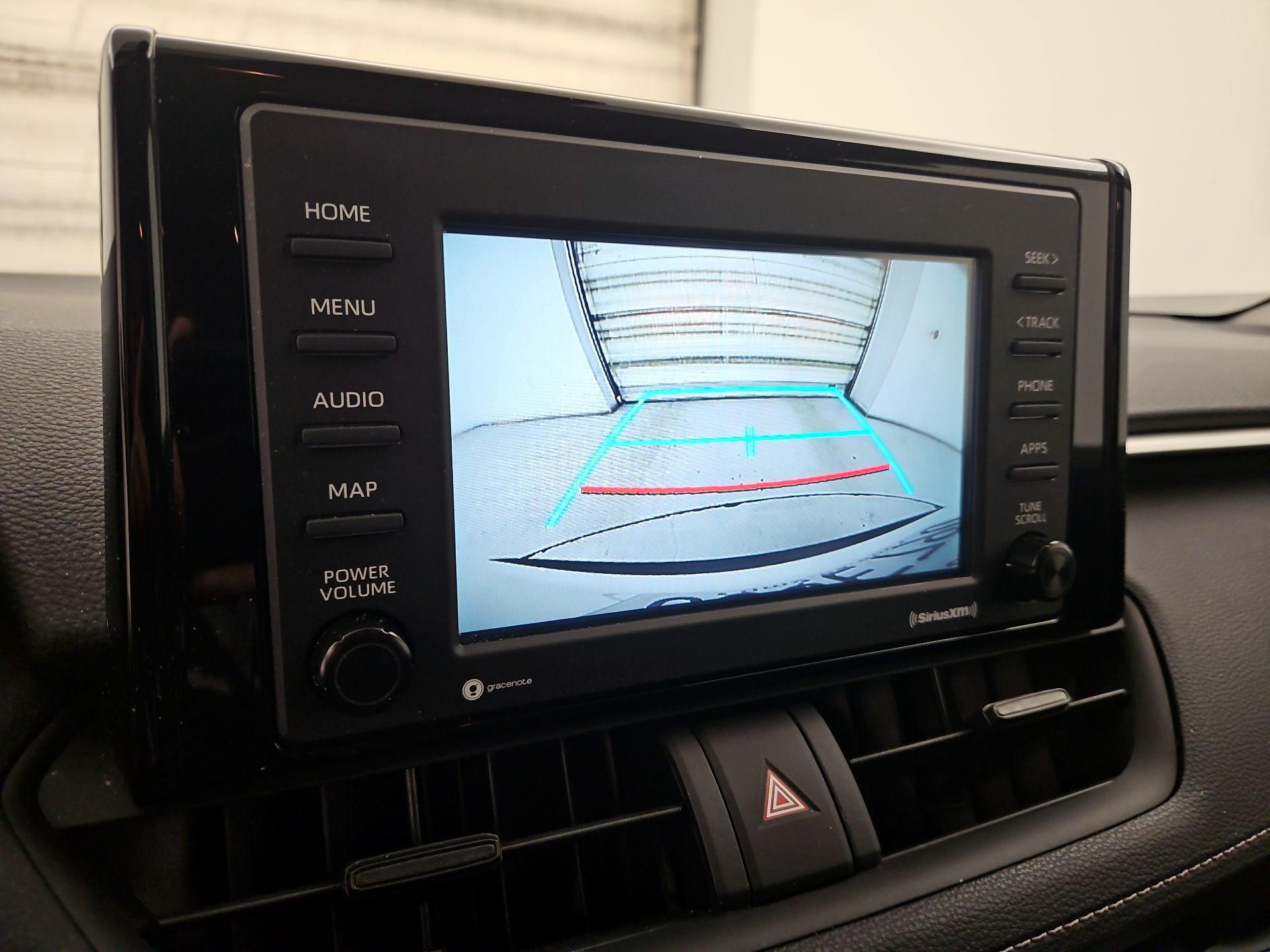 Thumbnail: 2021 Toyota RAV4 - 14