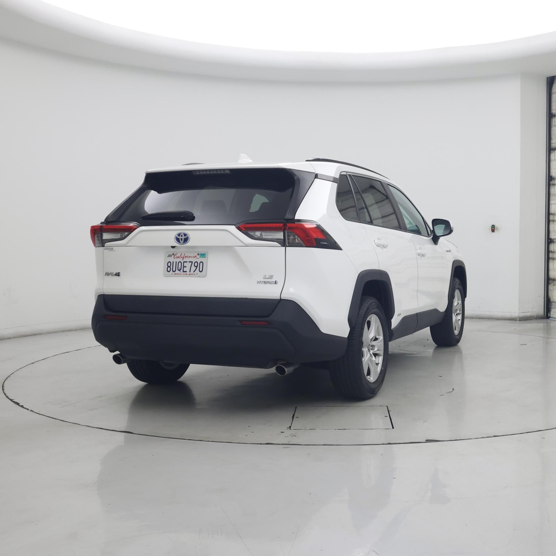 Thumbnail: 2021 Toyota RAV4 - 8
