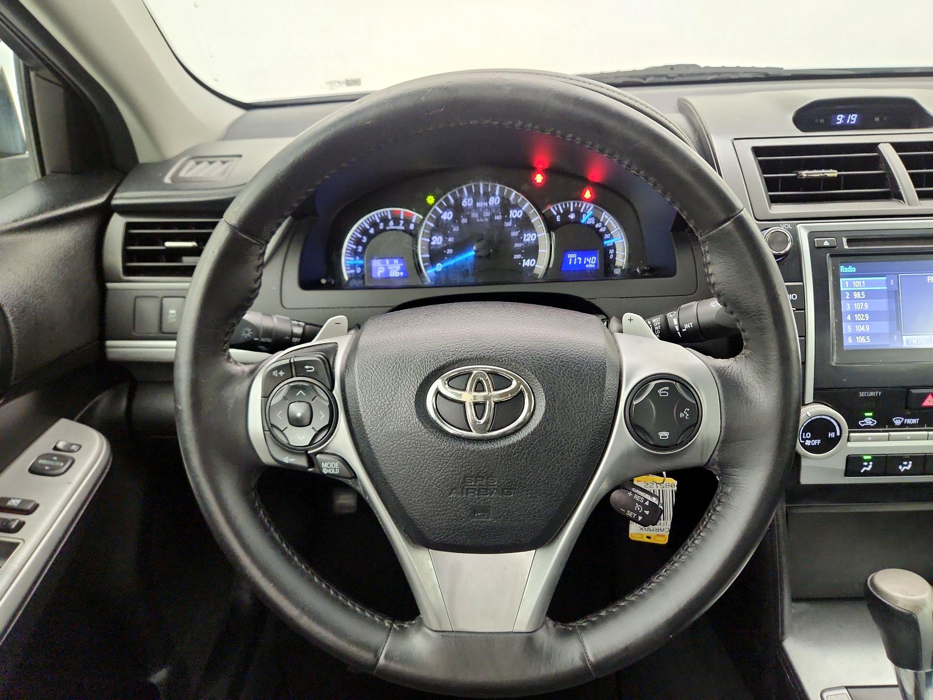 Thumbnail: 2014 Toyota Camry - 10