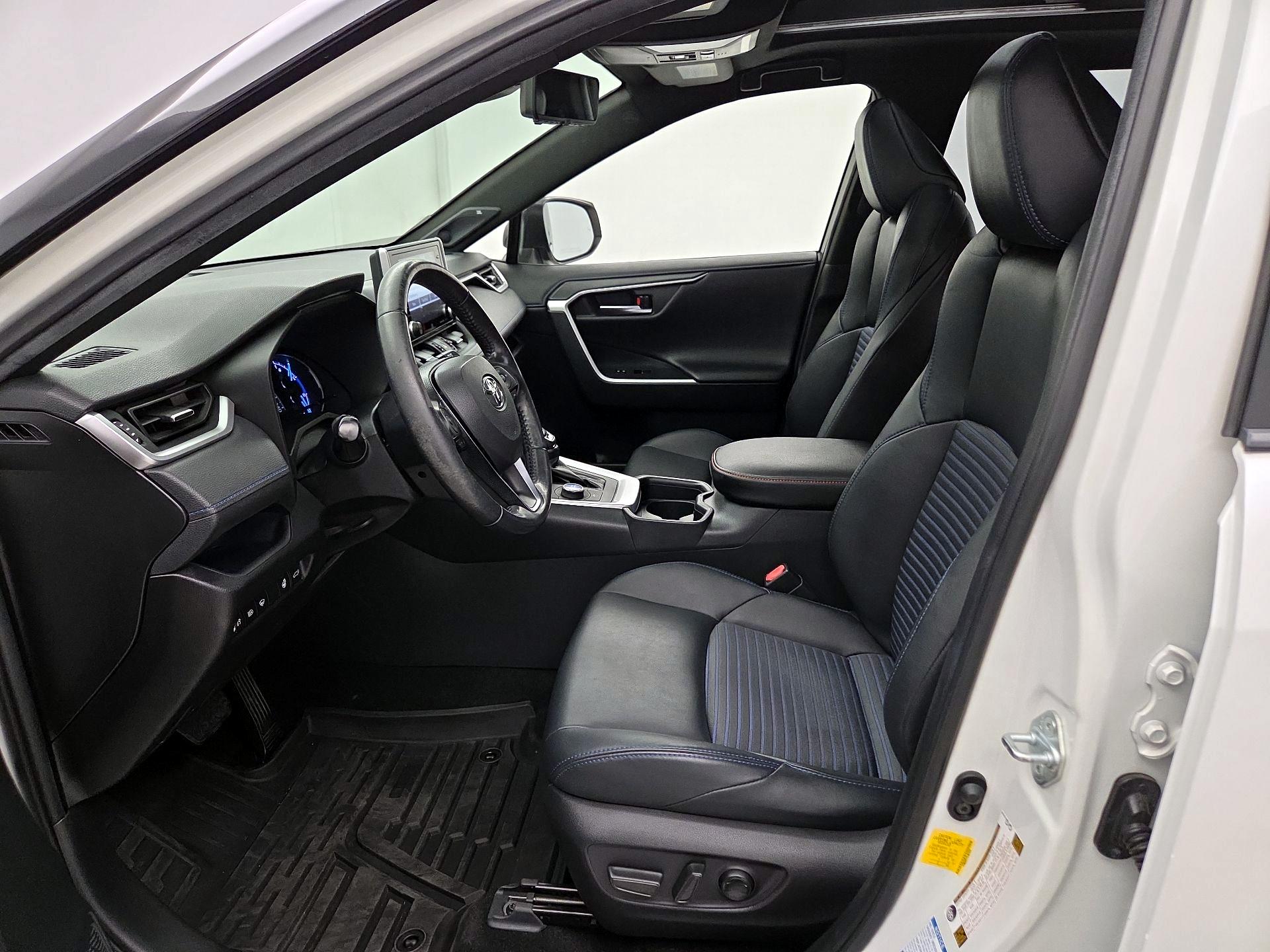 Thumbnail: 2019 Toyota RAV4 - 11