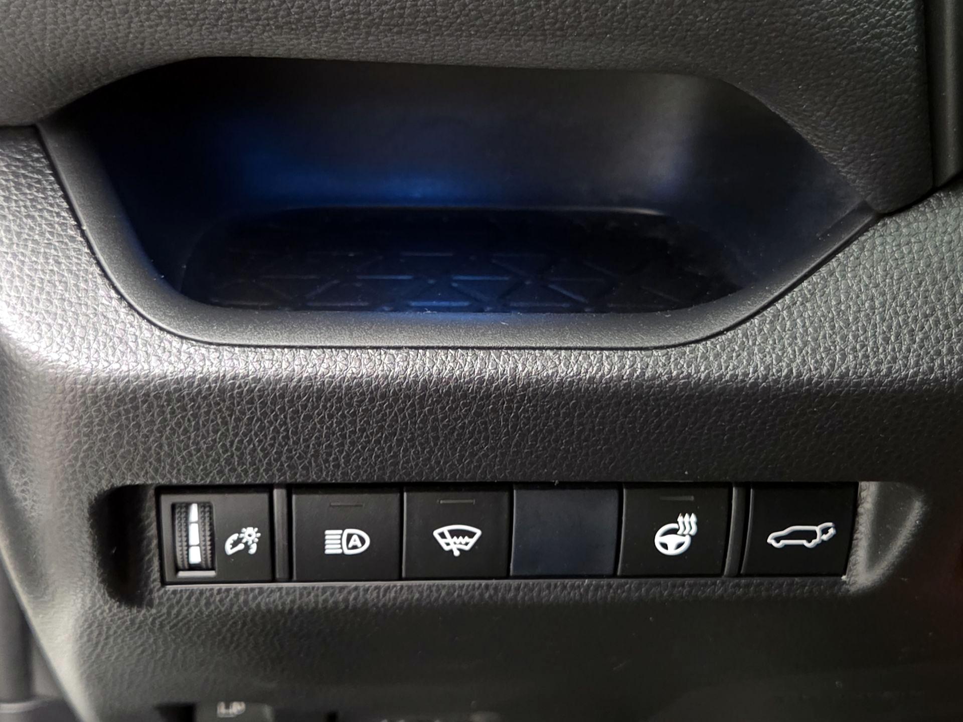 Thumbnail: 2019 Toyota RAV4 - 13
