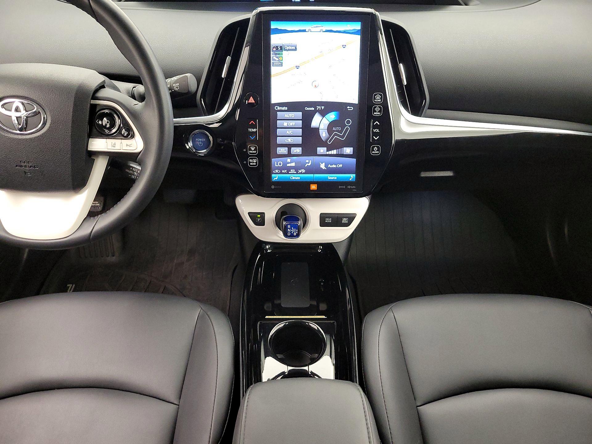 Thumbnail: 2018 Toyota Prius - 18