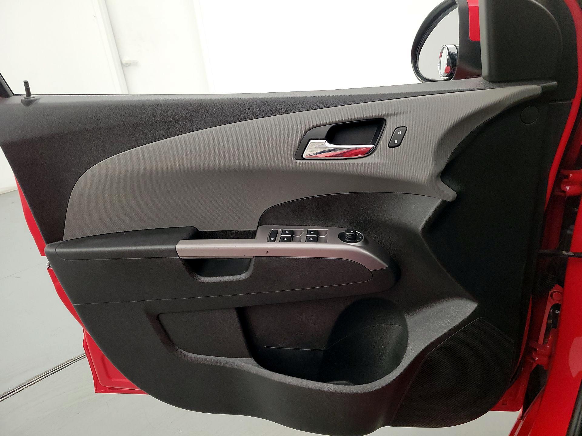Thumbnail: 2019 Chevrolet Sonic - 12