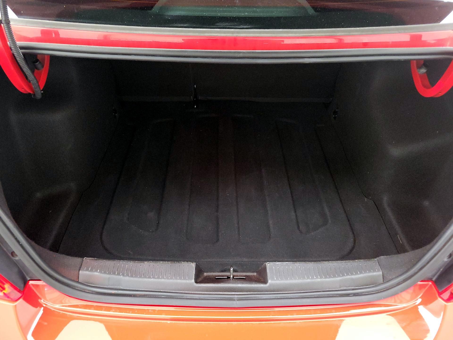 Thumbnail: 2019 Chevrolet Sonic - 20