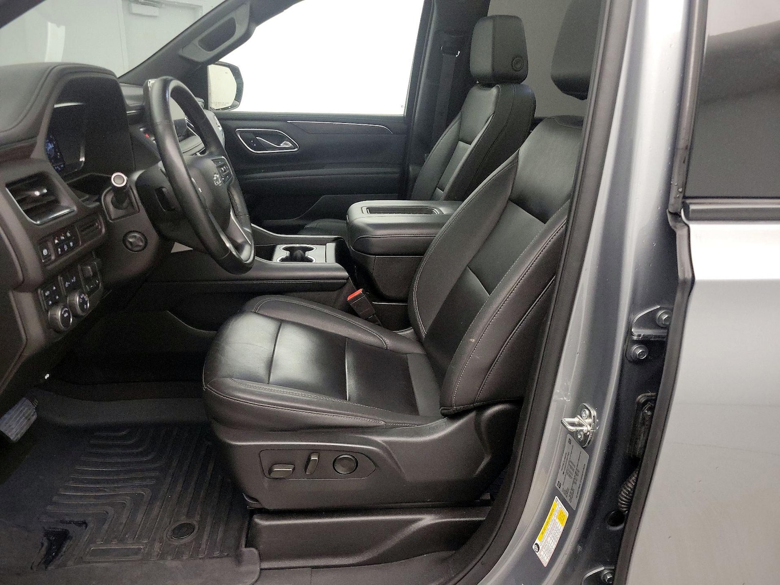 2024 Chevrolet Suburban Z71 - Photo 12
