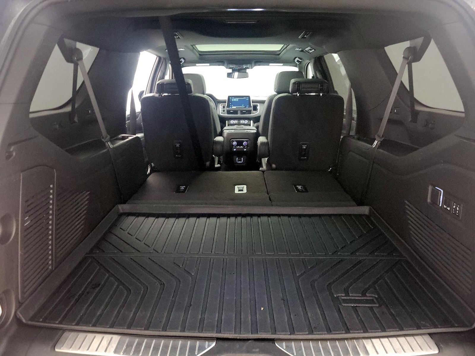 2024 Chevrolet Suburban Z71 - Photo 25
