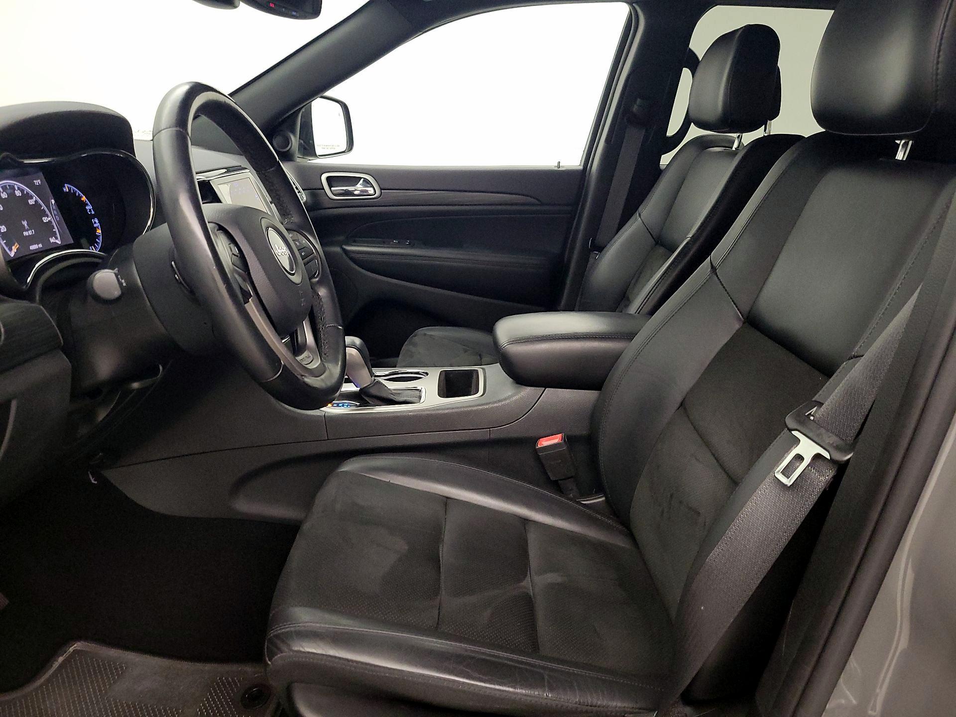 Thumbnail: 2019 Jeep Grand Cherokee - 11