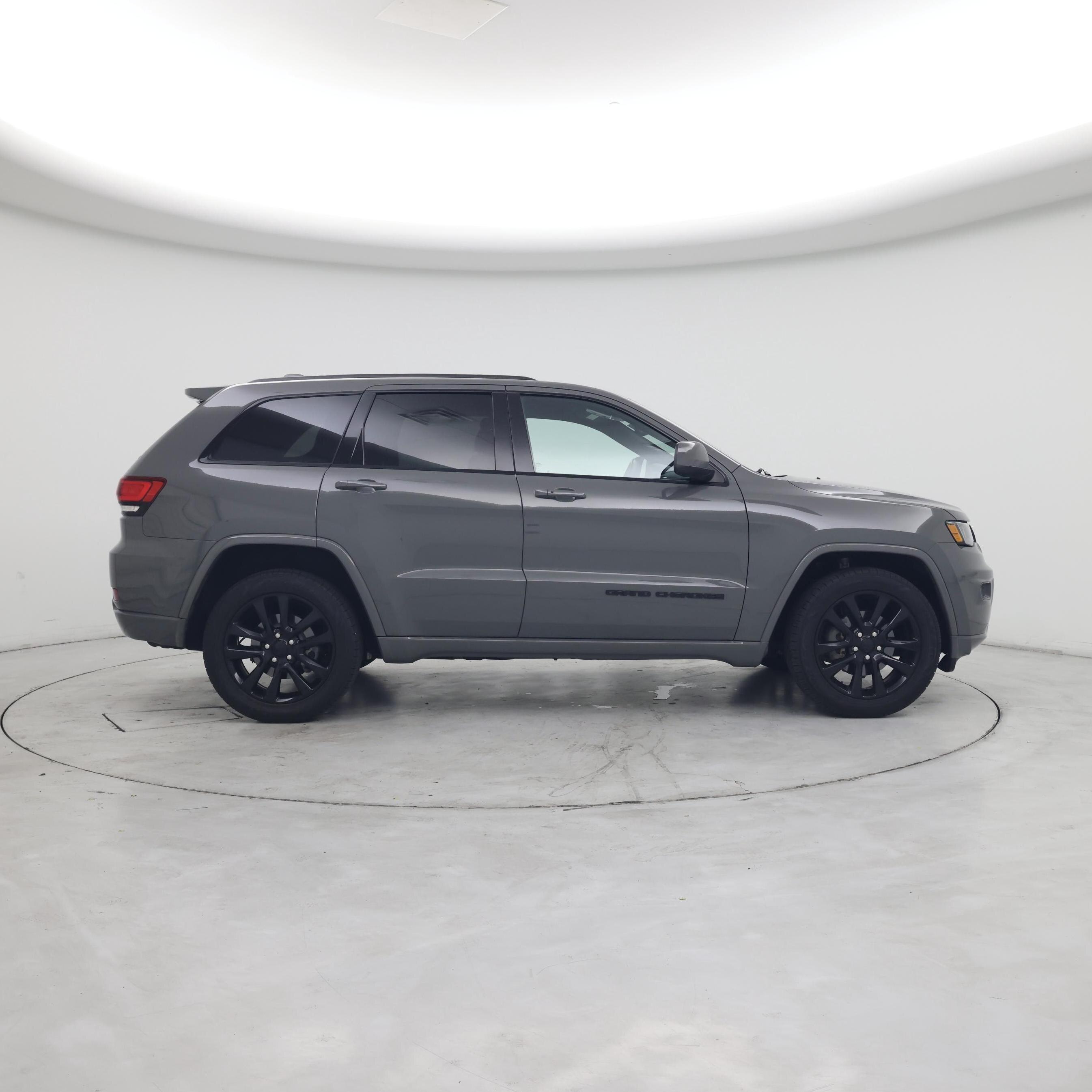 Thumbnail: 2019 Jeep Grand Cherokee - 7