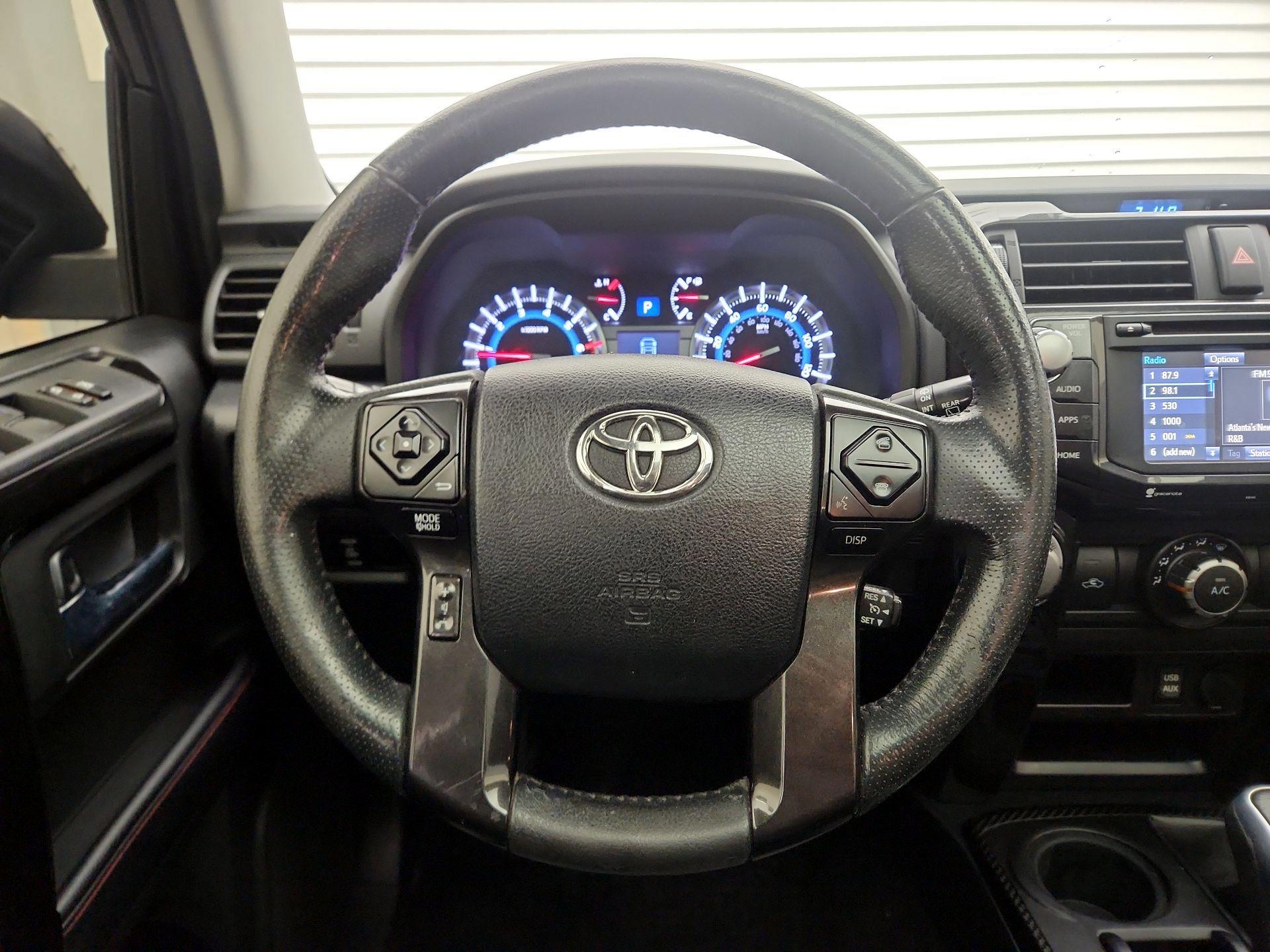 Thumbnail: 2018 Toyota 4Runner - 10