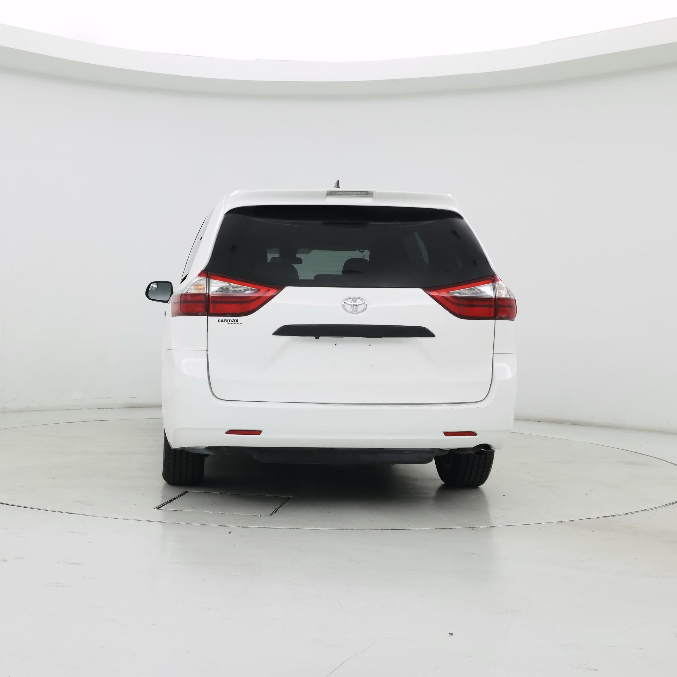 Thumbnail: 2020 Toyota Sienna - 6