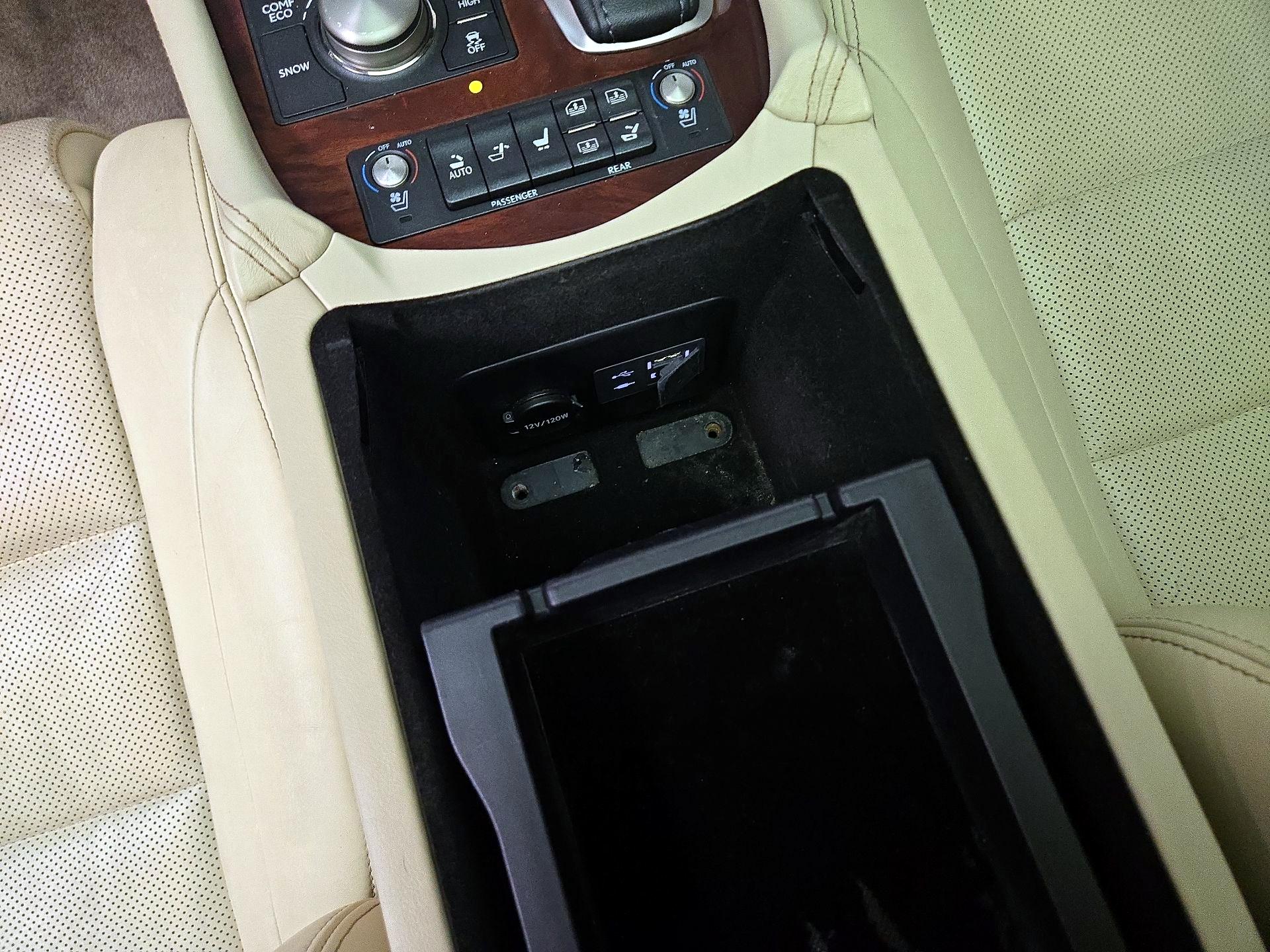 Thumbnail: 2014 Lexus LS - 19