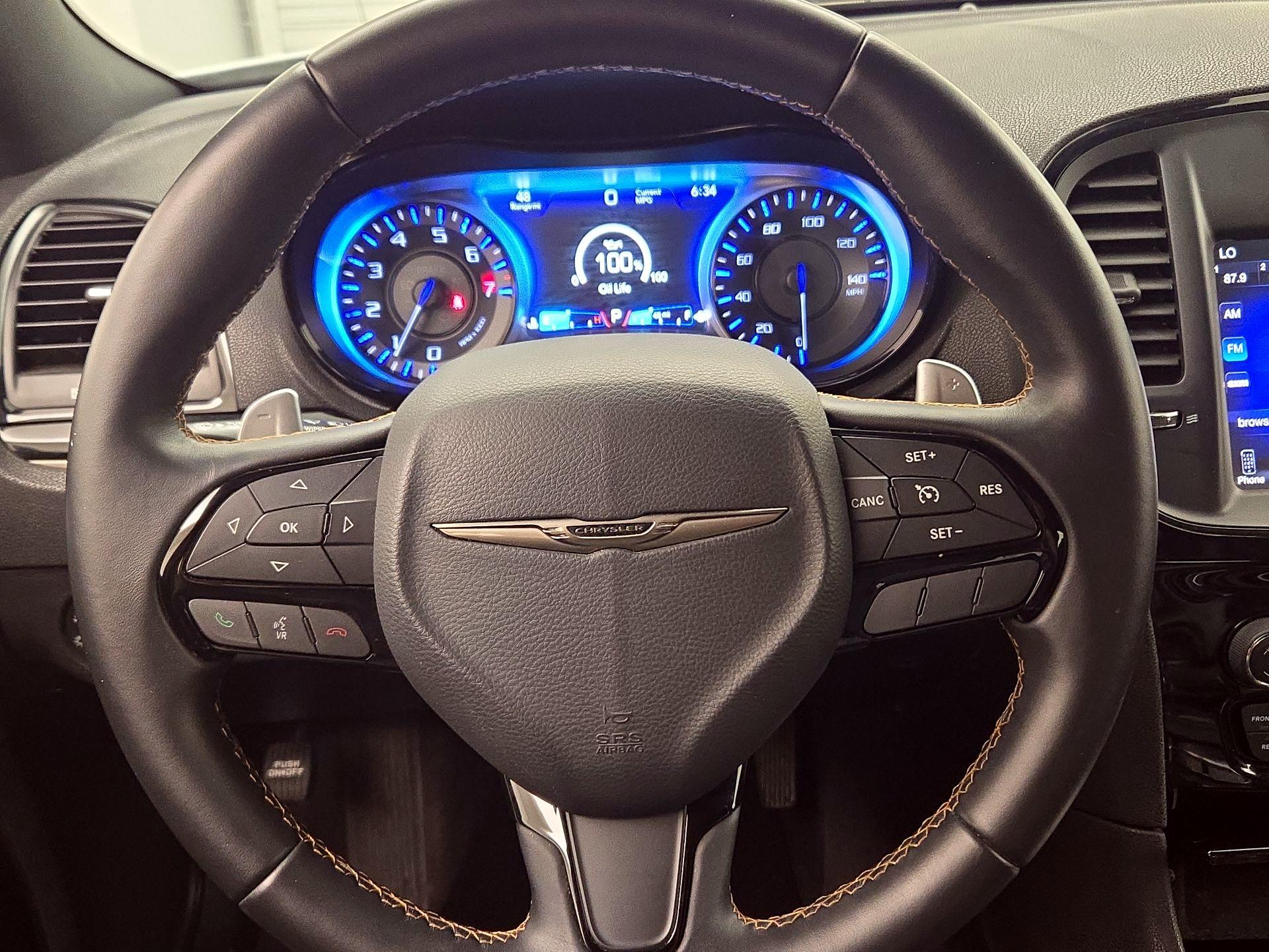 Thumbnail: 2016 Chrysler 300 - 10