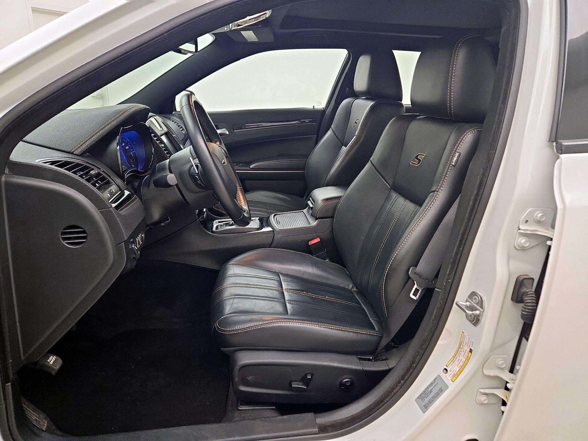 Thumbnail: 2016 Chrysler 300 - 11