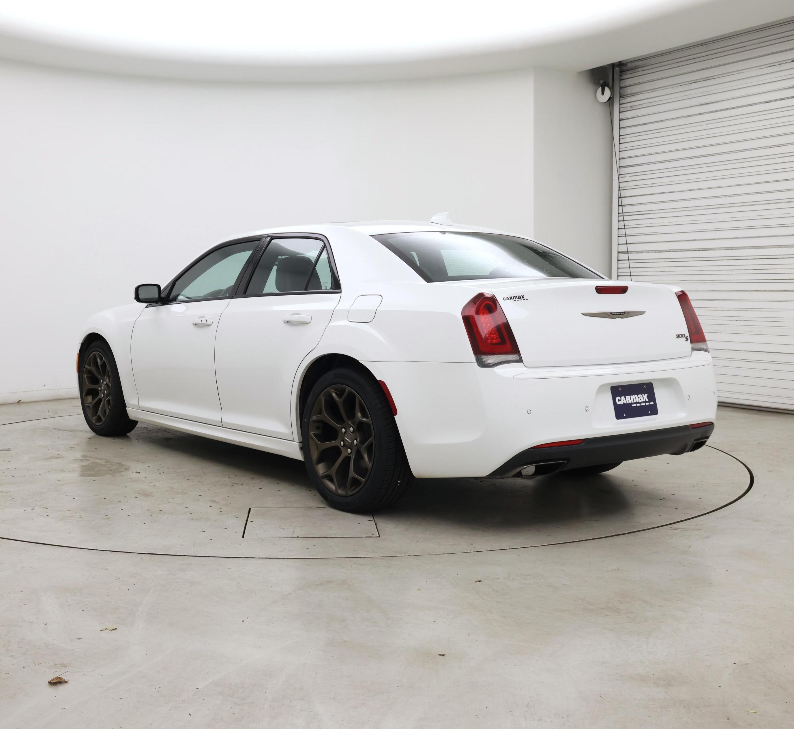 Thumbnail: 2016 Chrysler 300 - 2