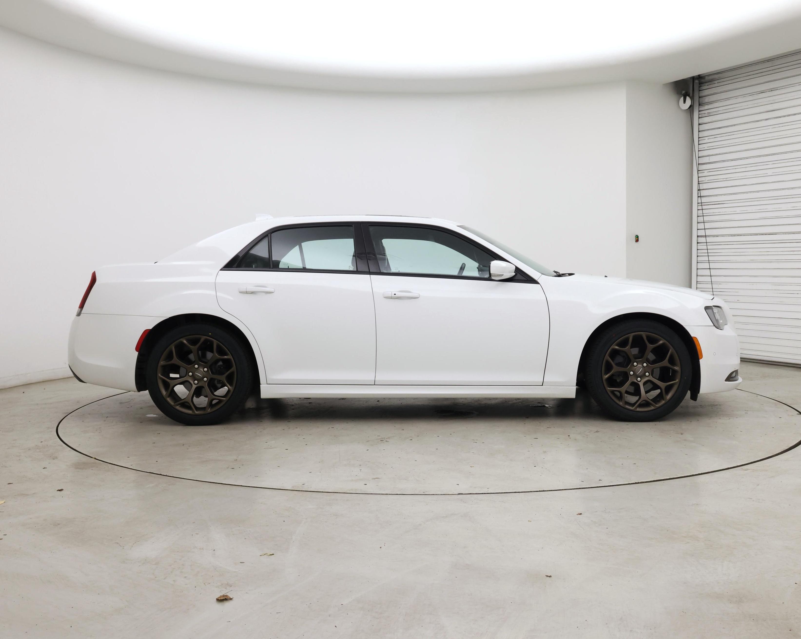 Thumbnail: 2016 Chrysler 300 - 7