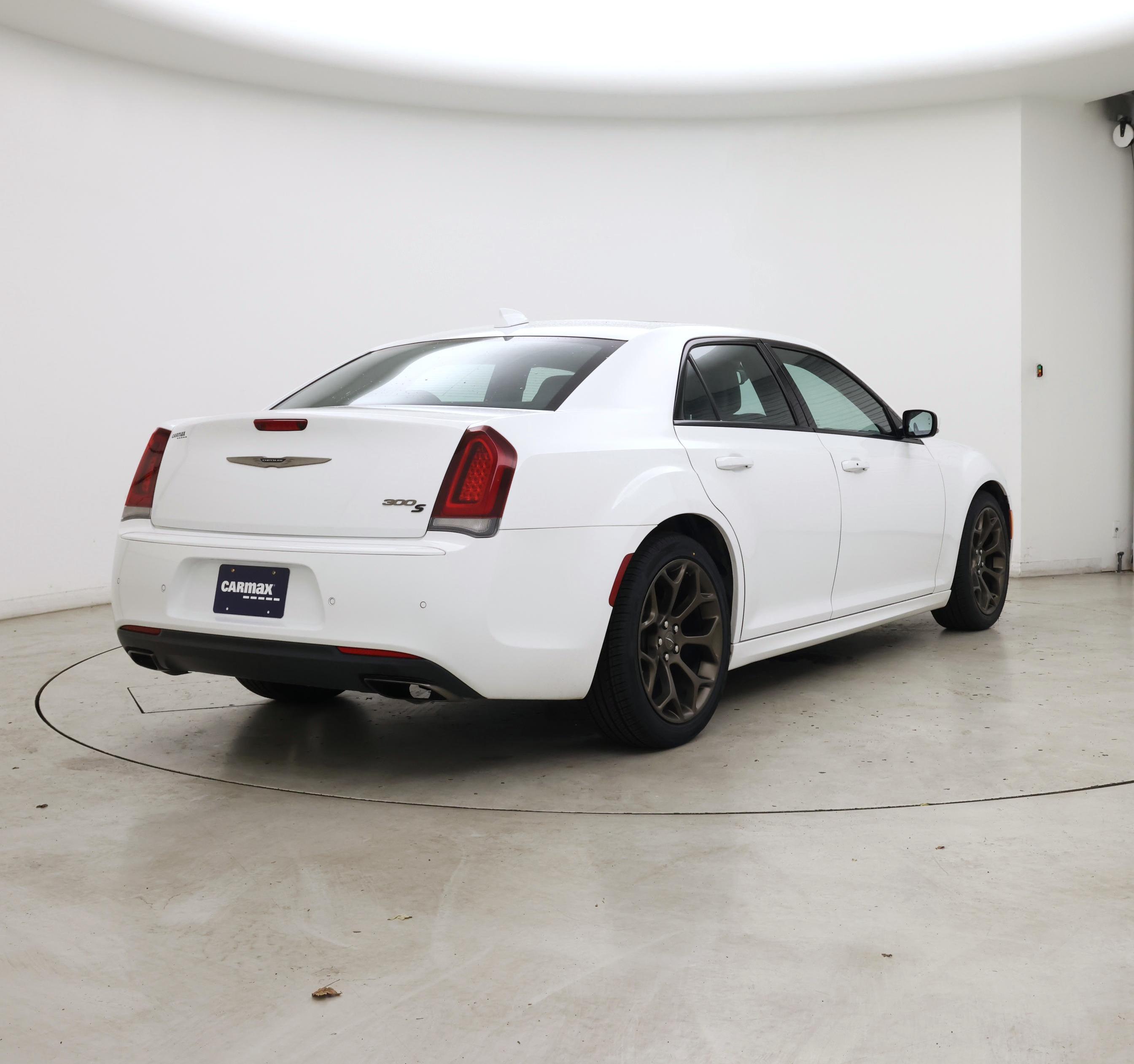 Thumbnail: 2016 Chrysler 300 - 8