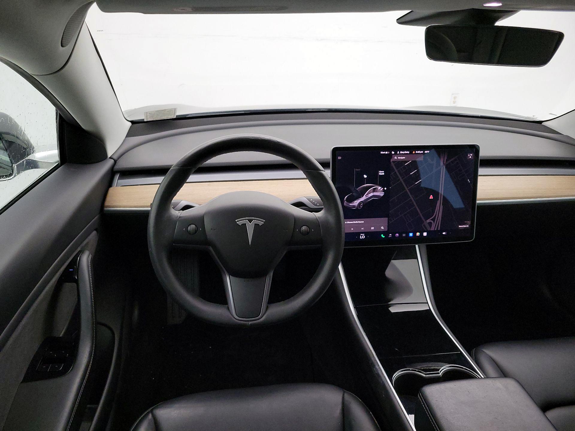 Thumbnail: 2019 Tesla Model 3 - 10