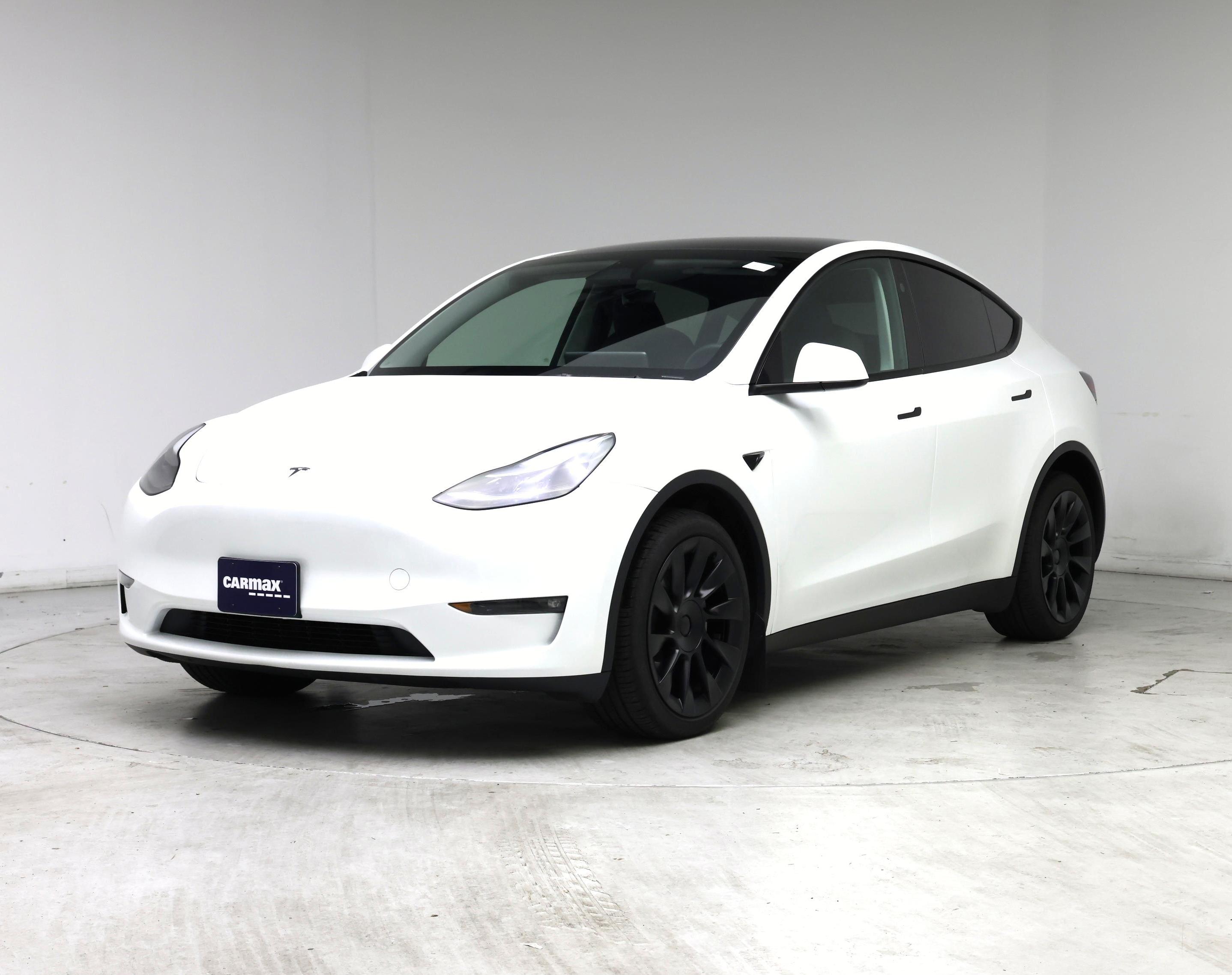 Thumbnail: 2024 Tesla Model Y - 4