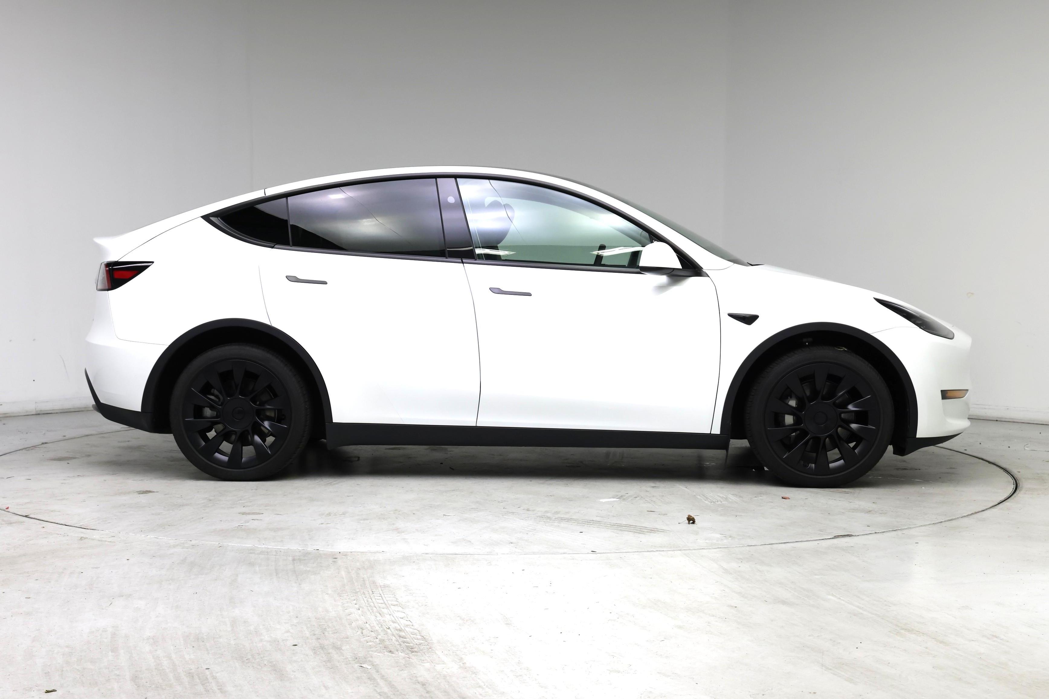 Thumbnail: 2024 Tesla Model Y - 7