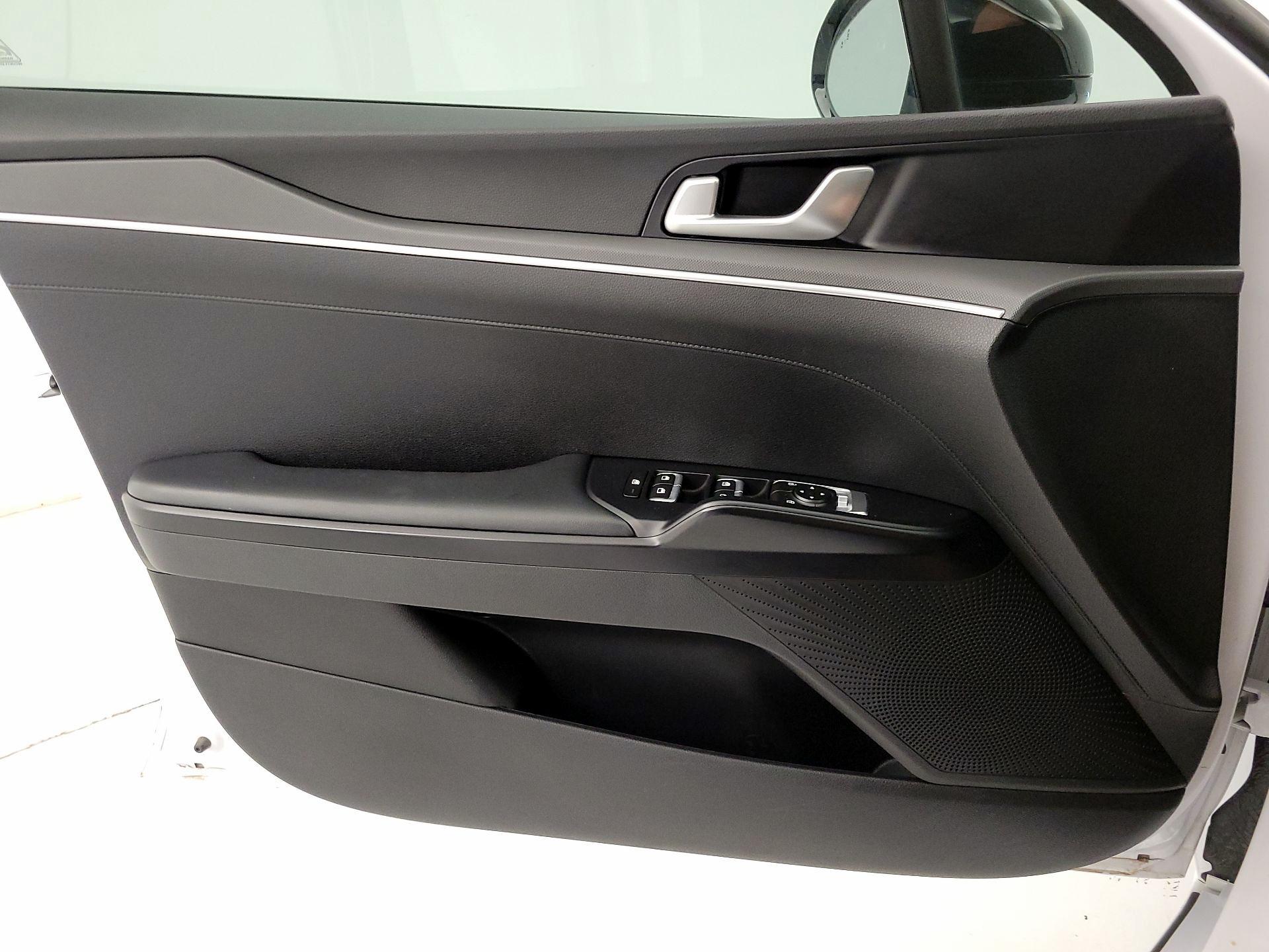 Thumbnail: 2022 Kia K5 - 12