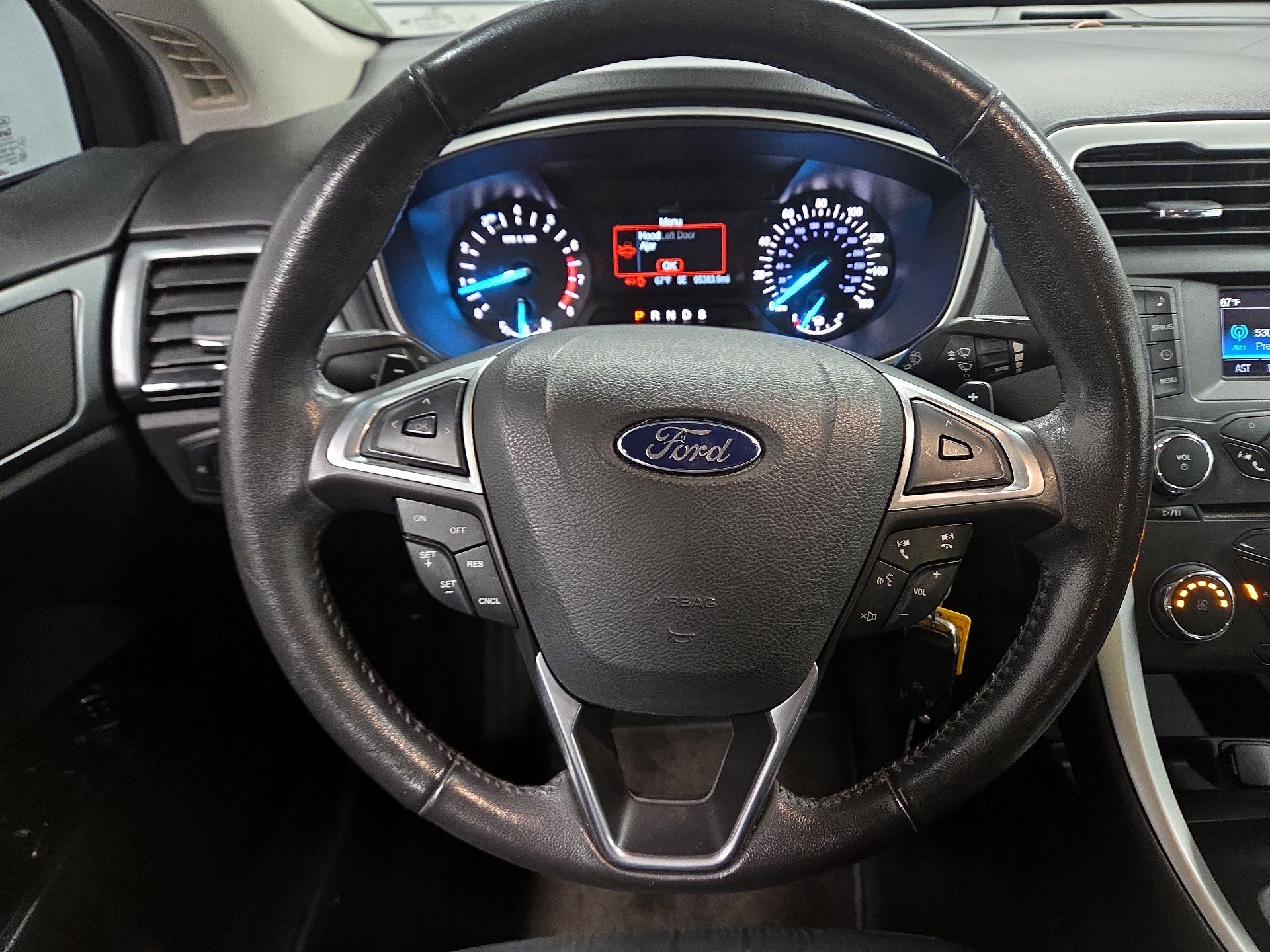 Thumbnail: 2015 Ford Fusion - 10