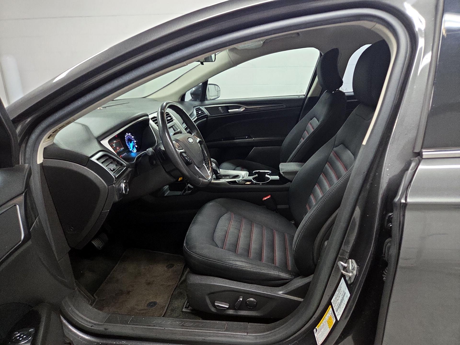 Thumbnail: 2015 Ford Fusion - 11