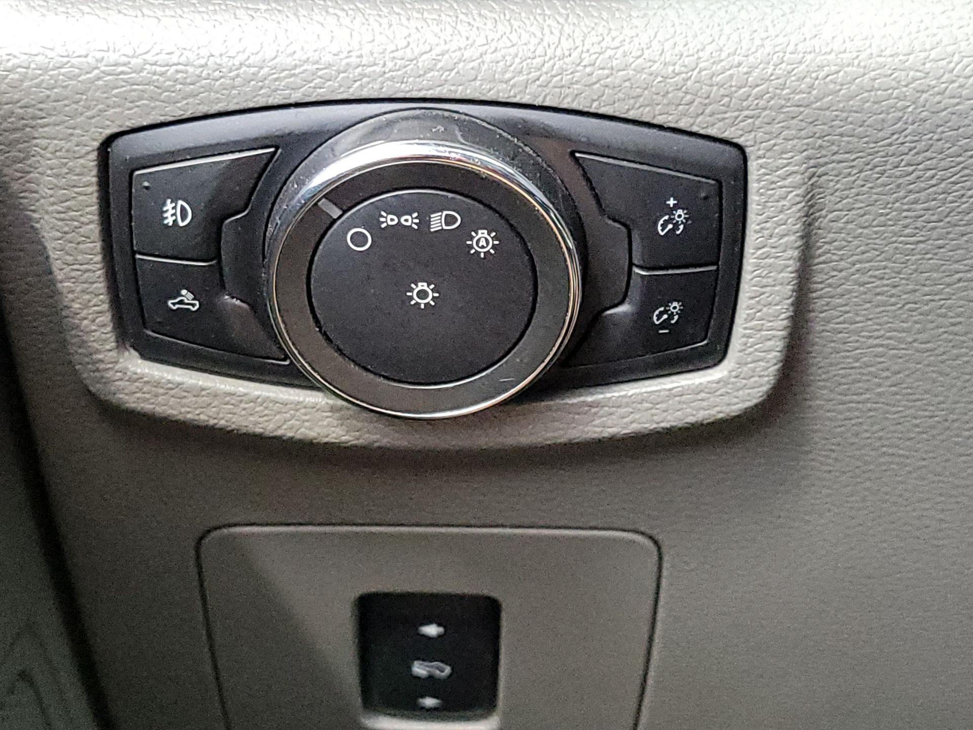 Thumbnail: 2016 Ford F-150 - 13
