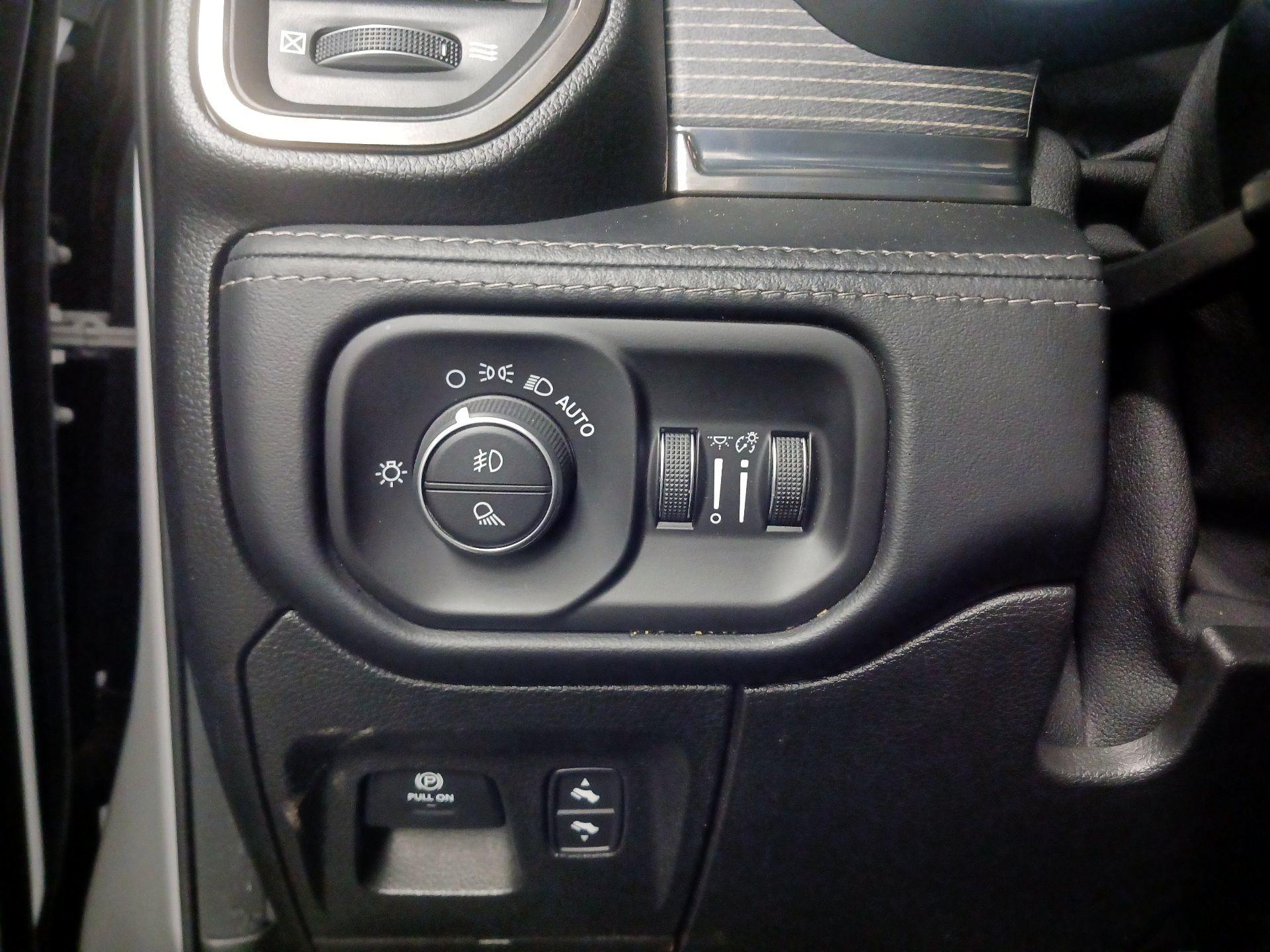 Thumbnail: 2021 RAM 1500 - 13
