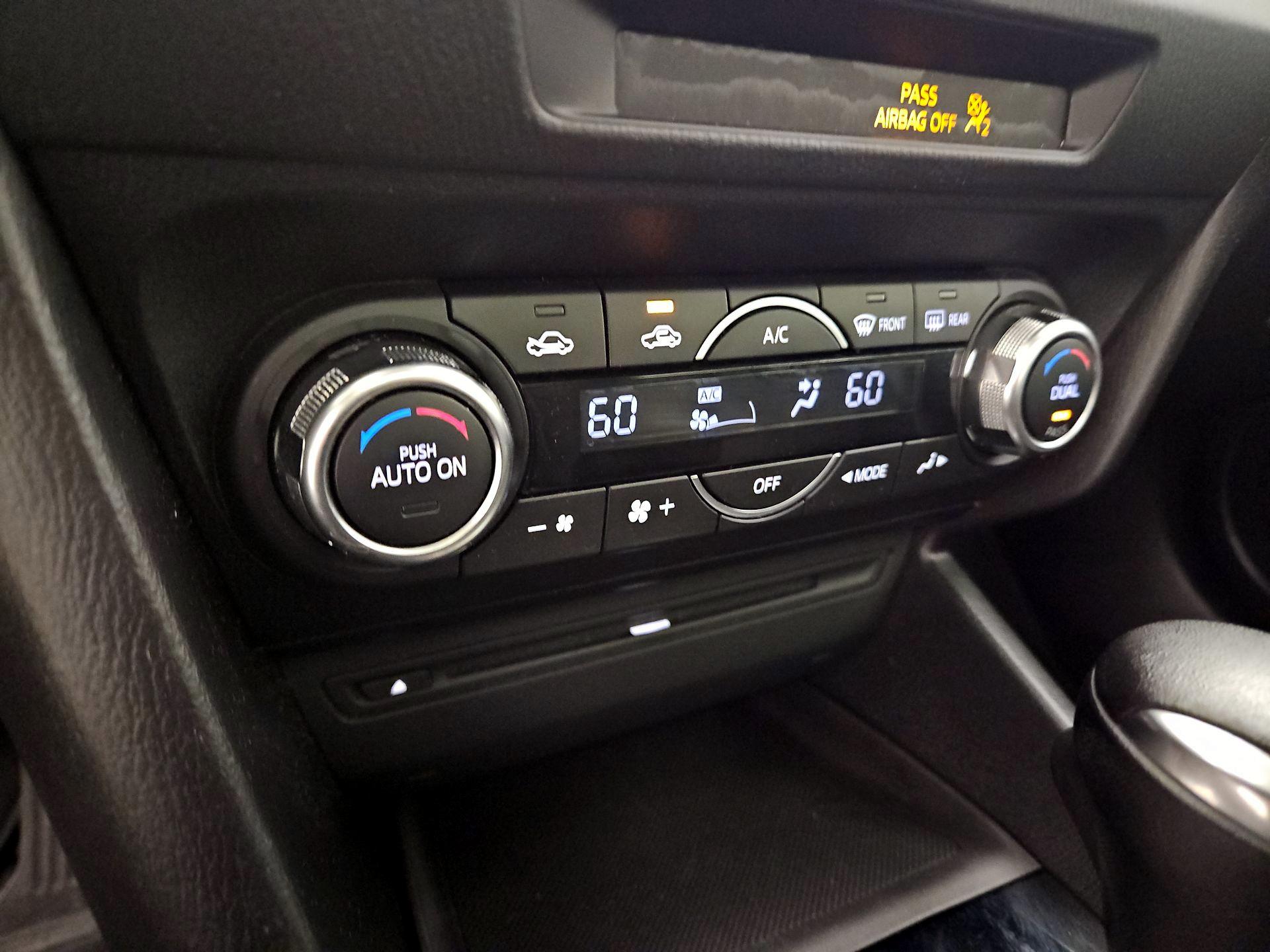 Thumbnail: 2015 Mazda Mazda3 - 16