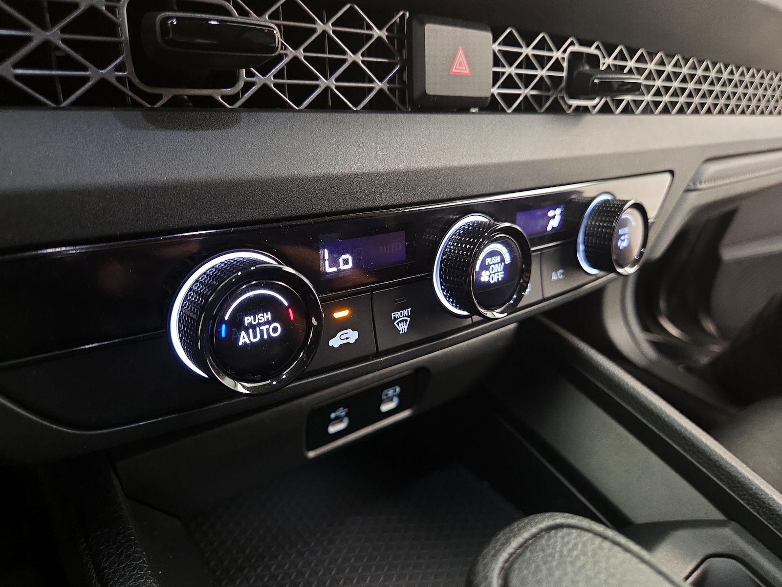 2025 Honda Accord LX - Photo 16