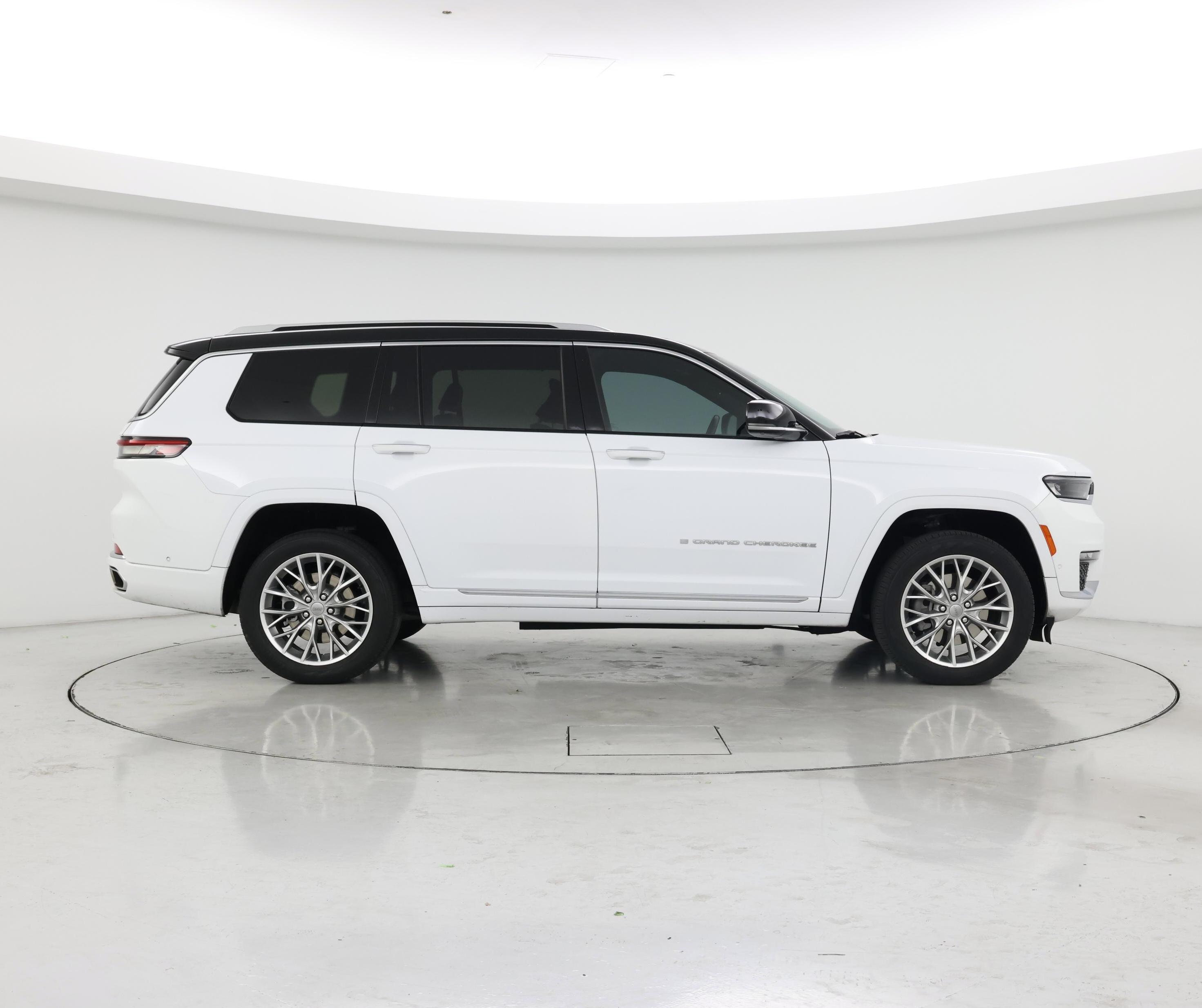 Thumbnail: 2023 Jeep Grand Cherokee L - 7