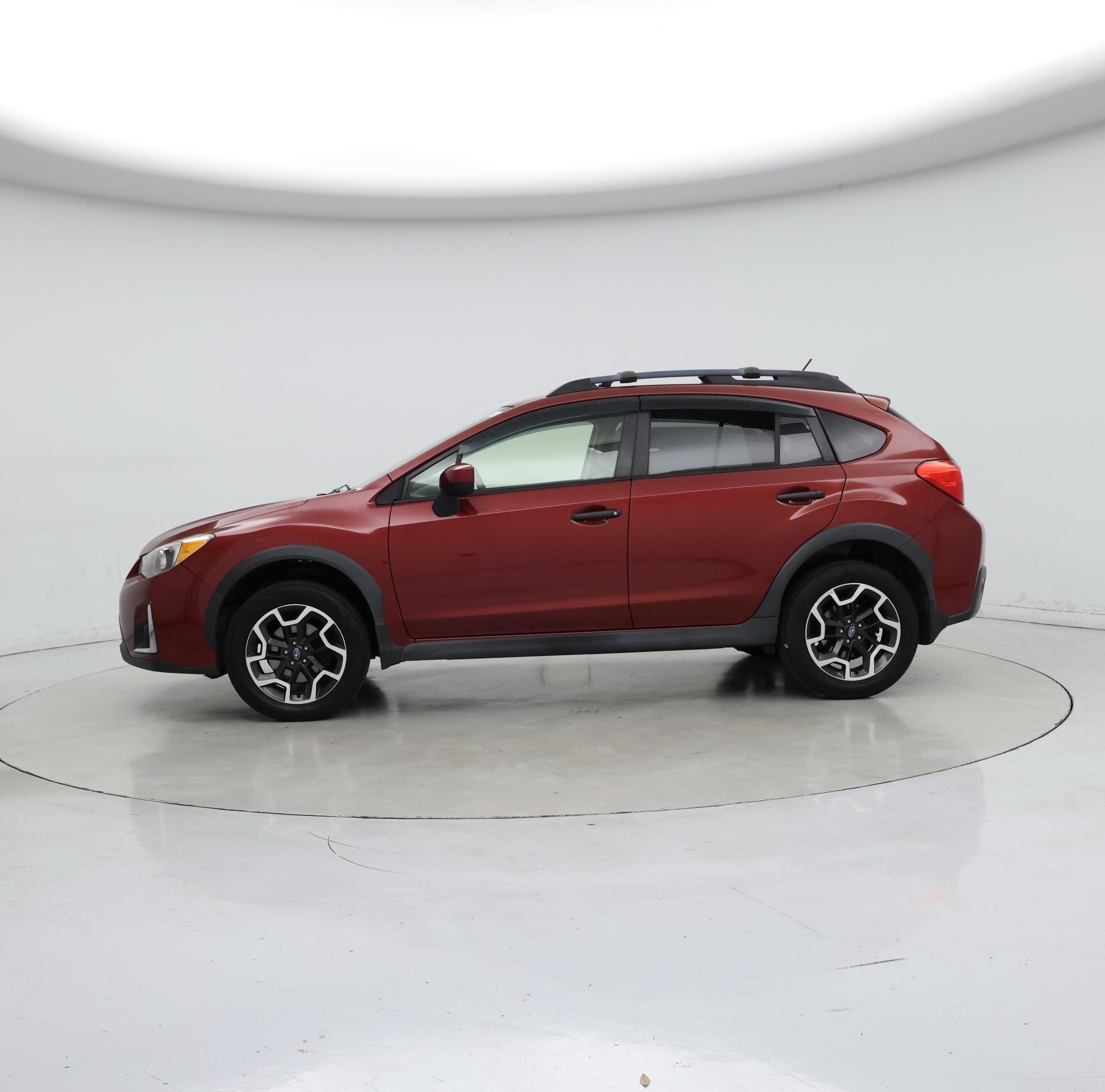 Thumbnail: 2017 Subaru Crosstrek - 3