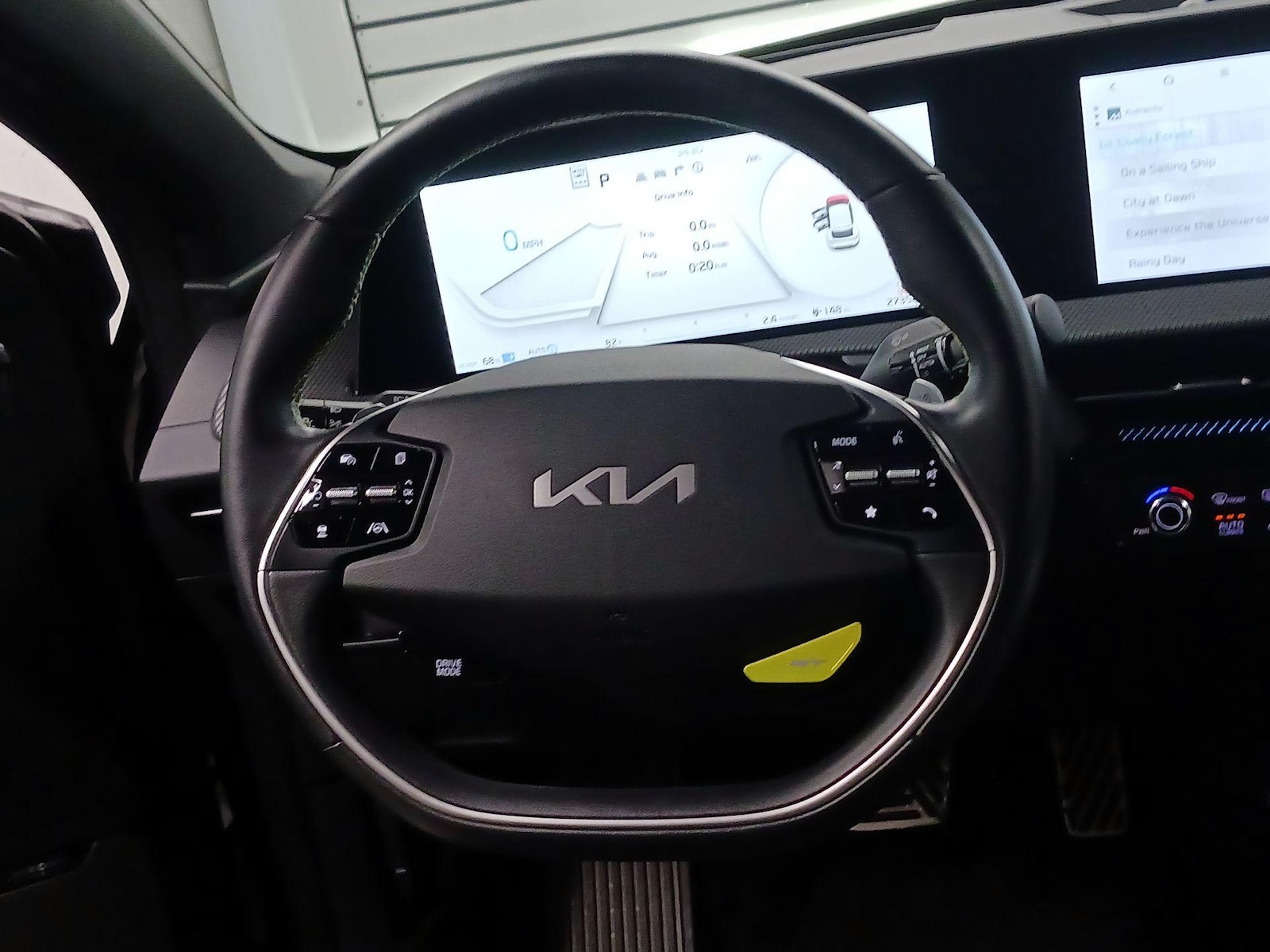 2023 Kia EV6 GT - Photo 11